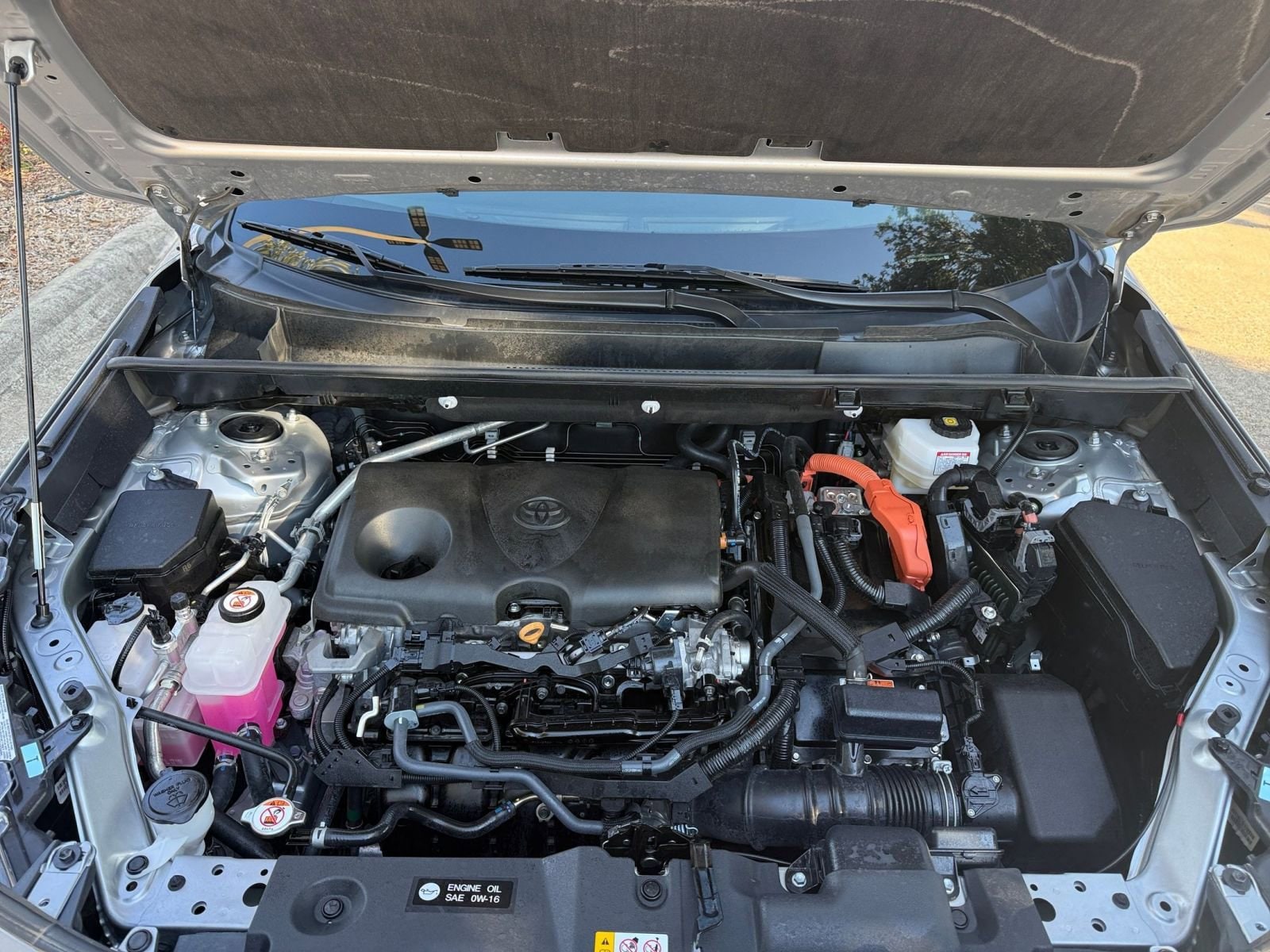 Thumbnail: 2025 Toyota RAV4 - 32