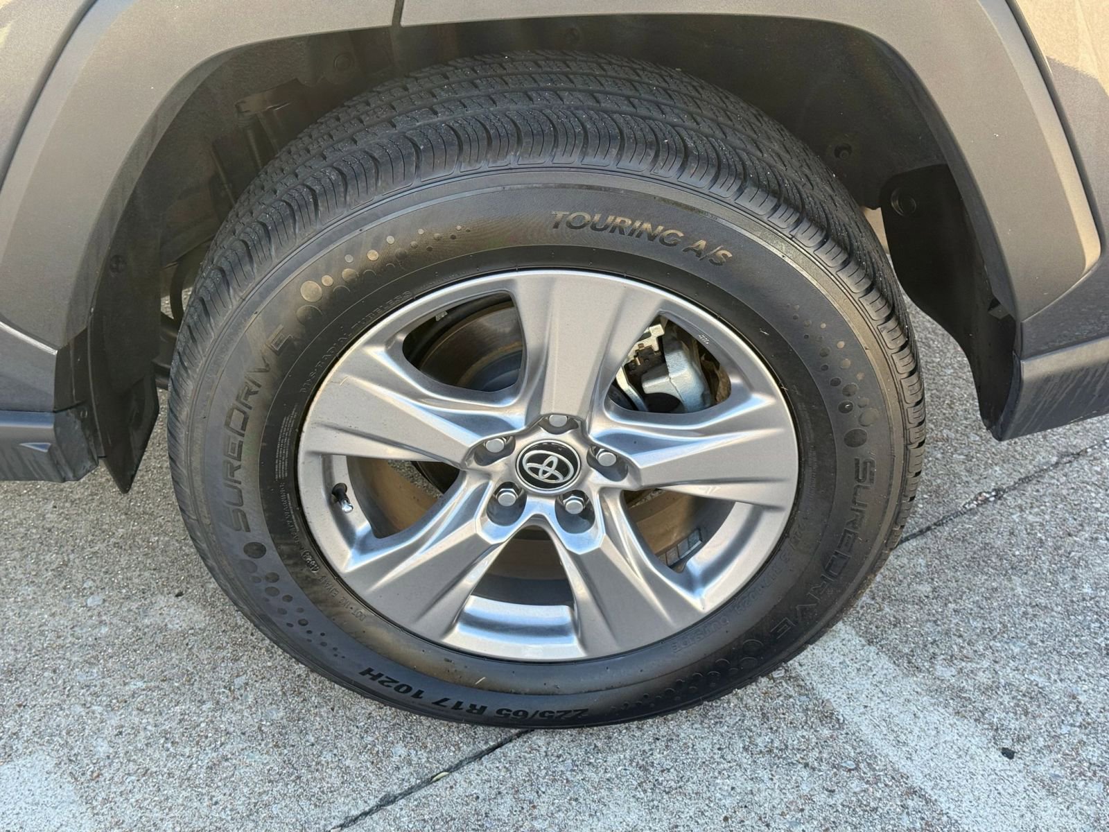 Thumbnail: 2025 Toyota RAV4 - 31