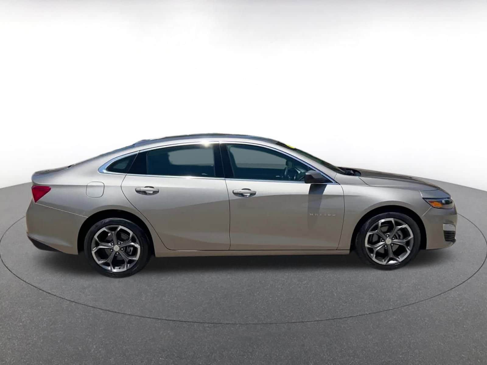 Thumbnail: 2024 Chevrolet Malibu - 16