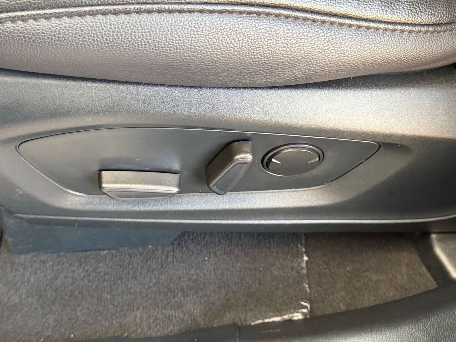 Thumbnail: 2024 Ford Explorer - 23