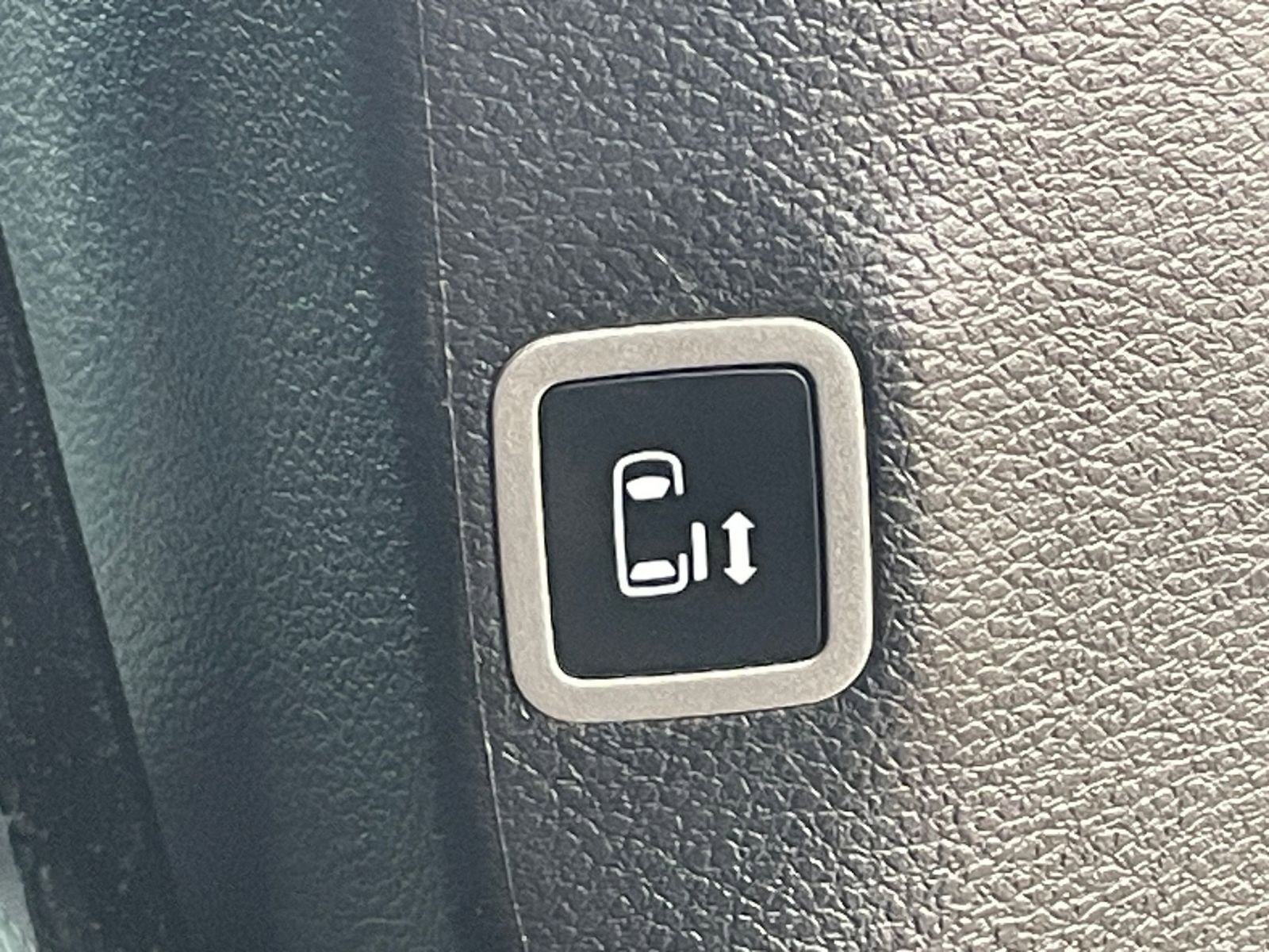 Thumbnail: 2025 Chrysler Pacifica - 30