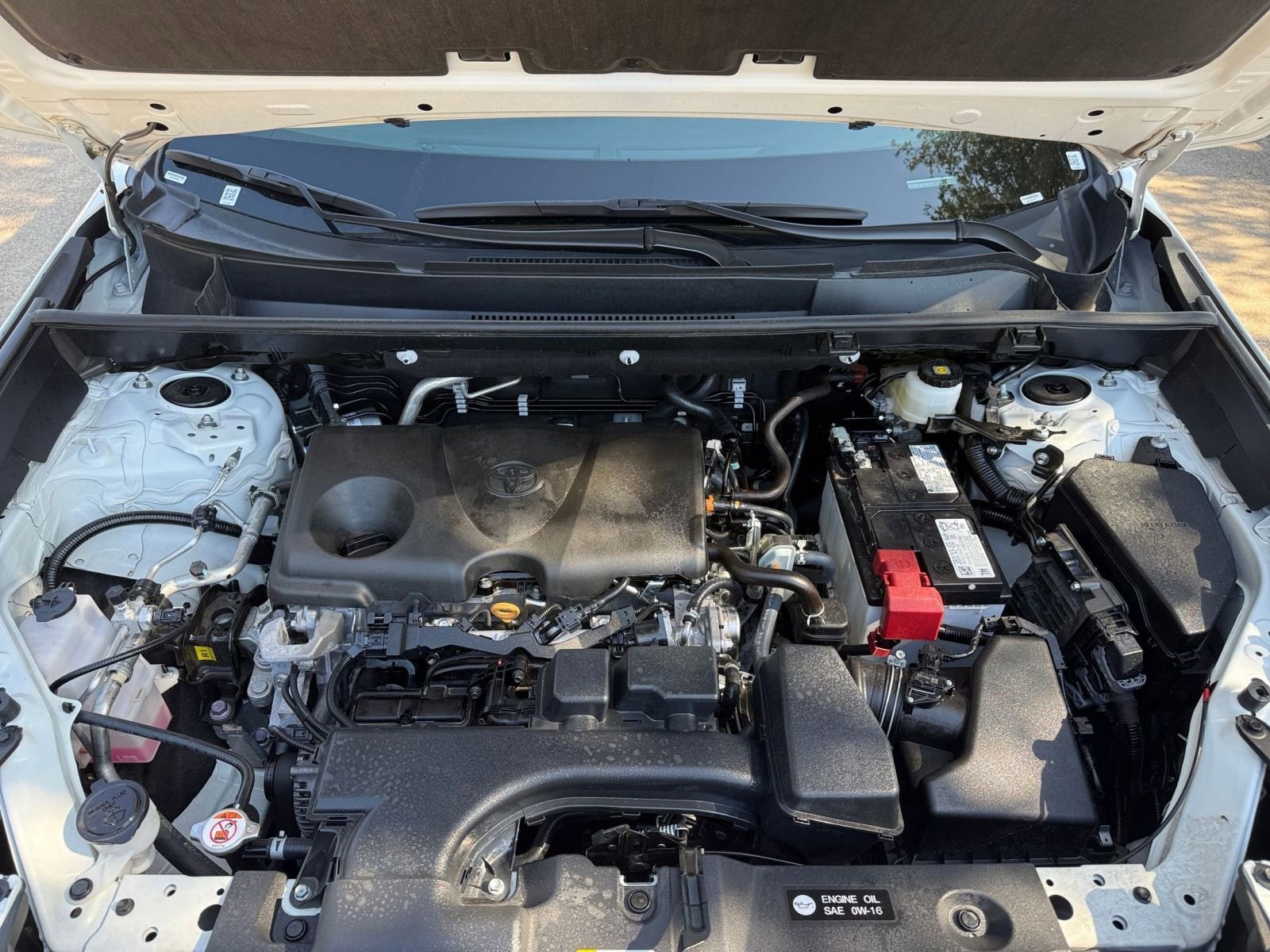 Thumbnail: 2025 Toyota RAV4 - 32