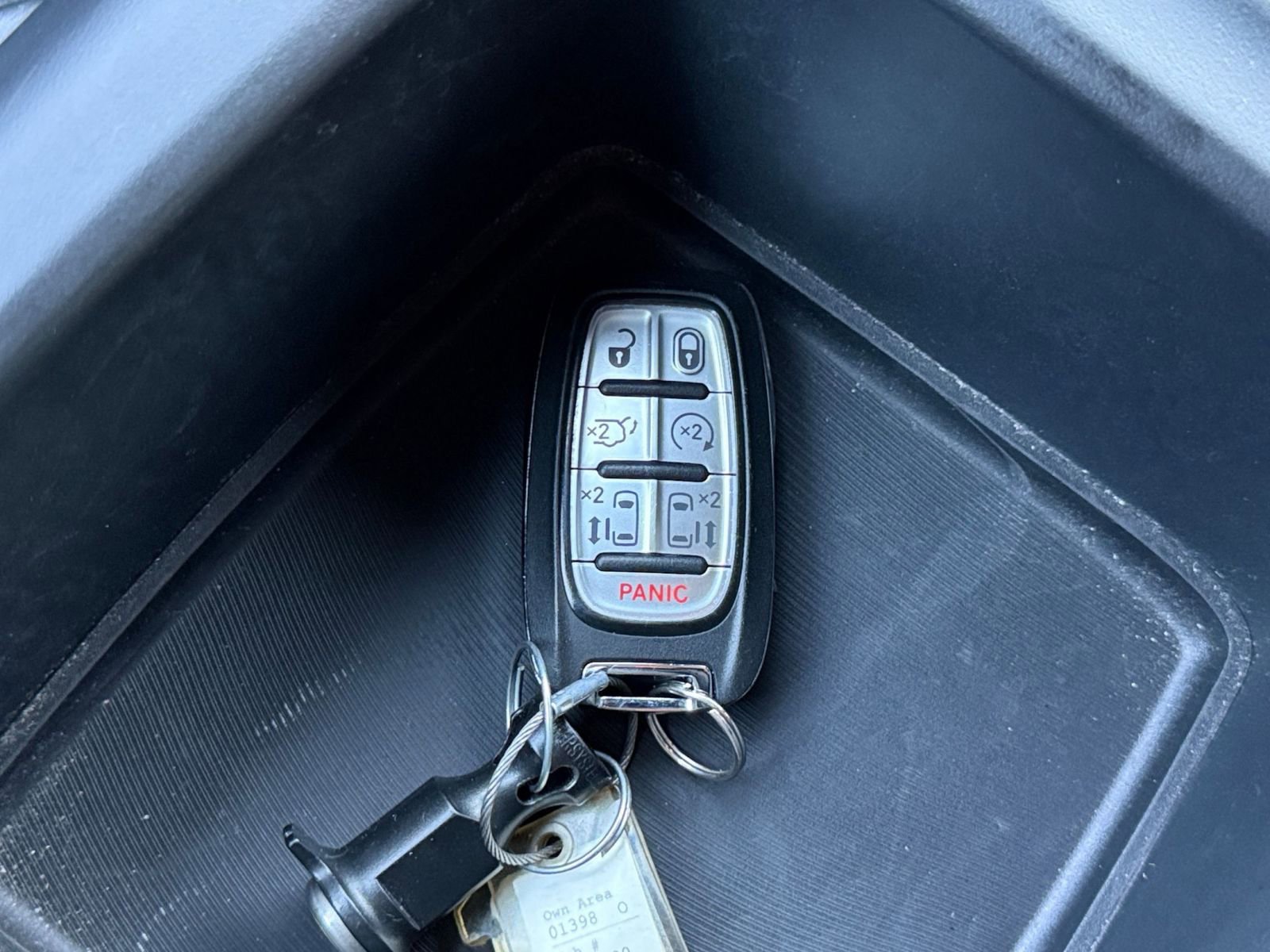 Thumbnail: 2025 Chrysler Pacifica - 23