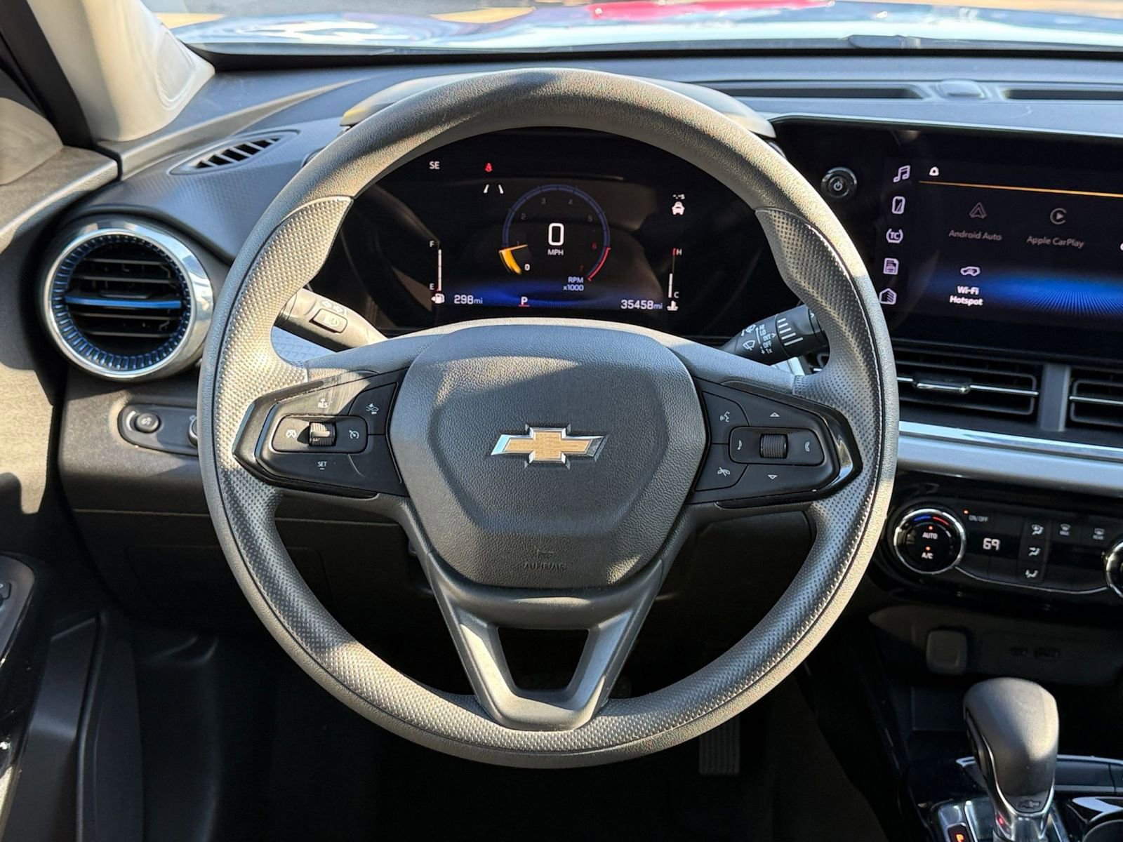 Thumbnail: 2025 Chevrolet Trax - 28