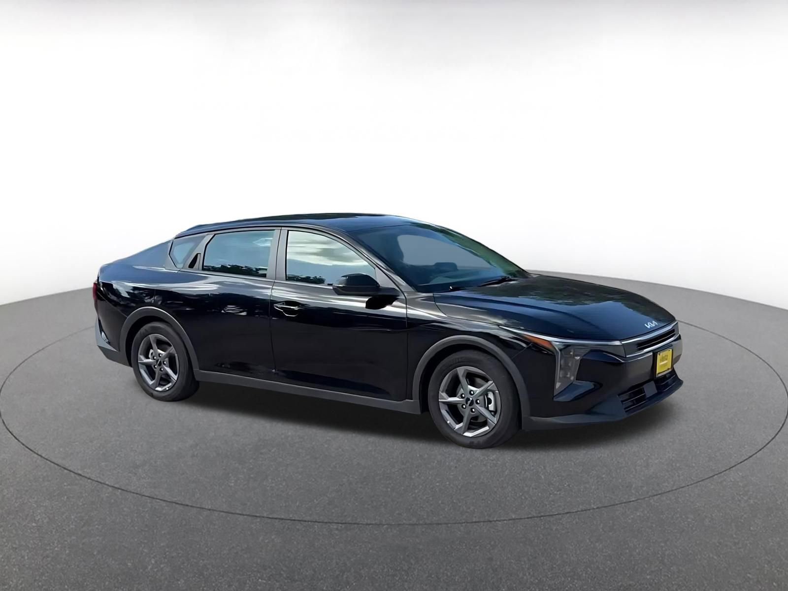 Thumbnail: 2025 Kia K4 - 2
