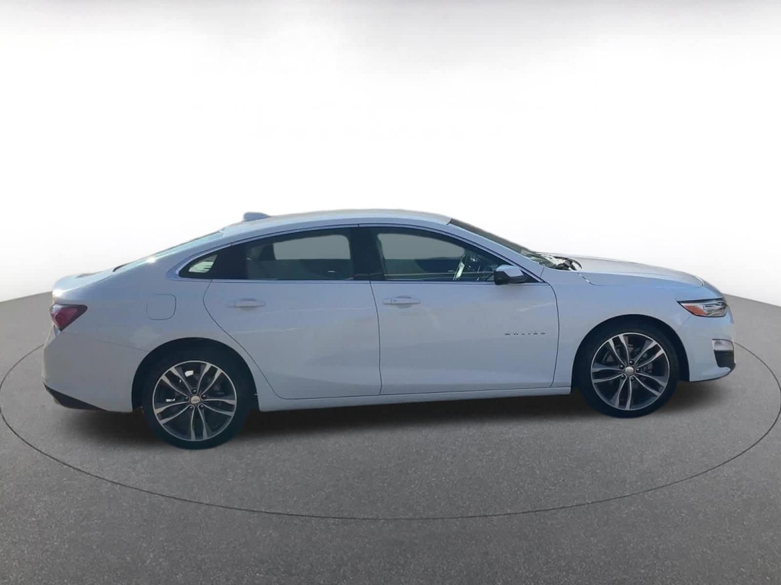 Thumbnail: 2024 Chevrolet Malibu - 16