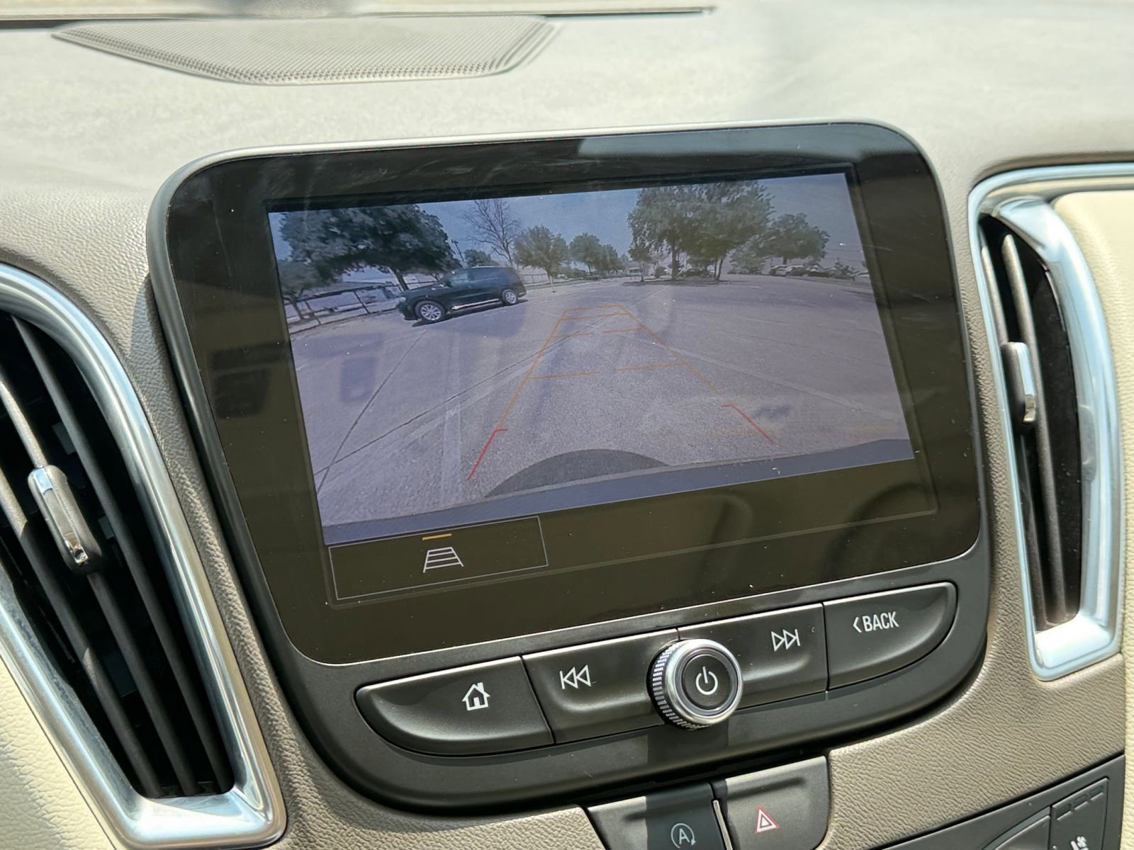 Thumbnail: 2024 Chevrolet Malibu - 17