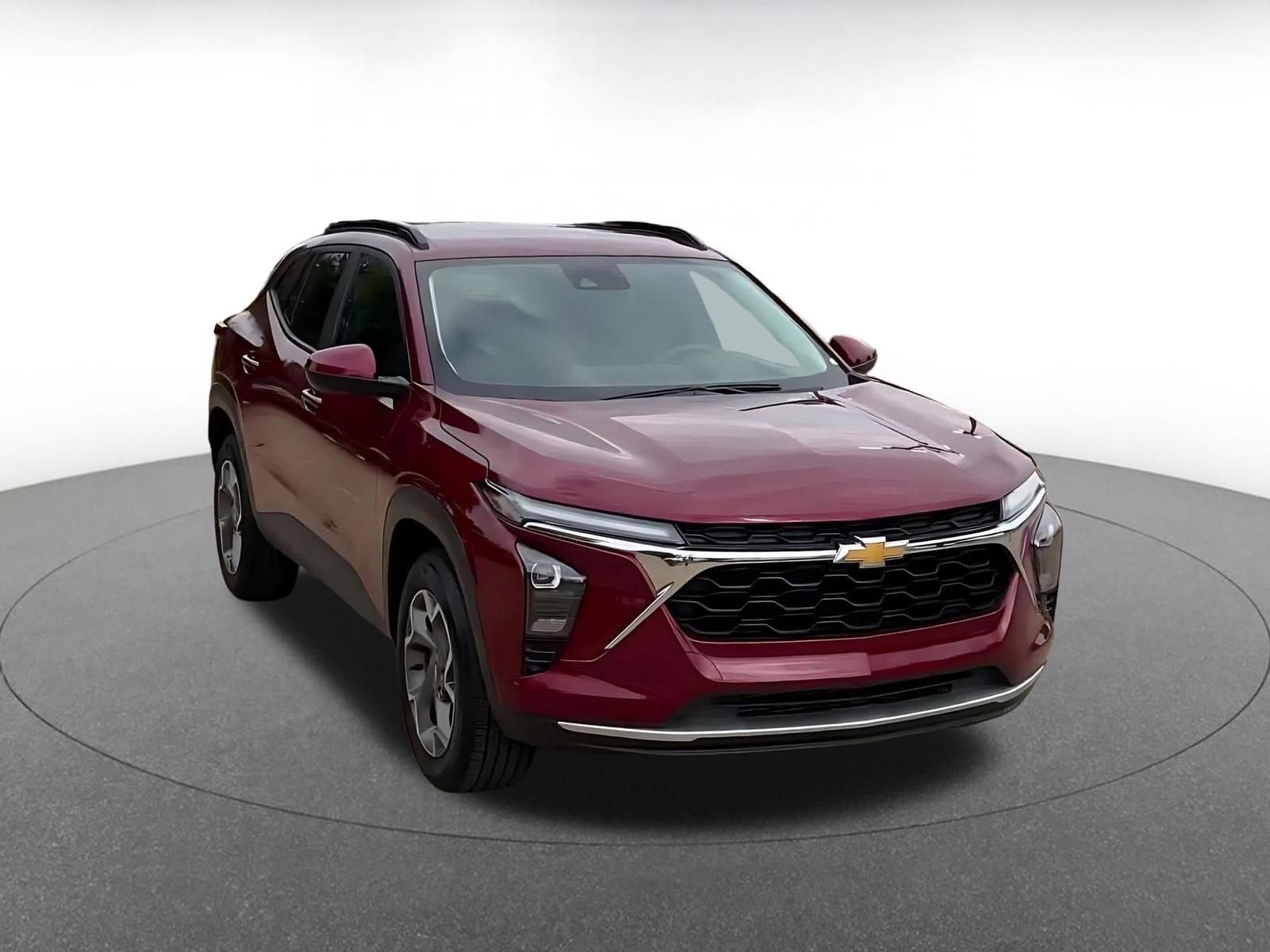 Thumbnail: 2025 Chevrolet Trax - 2