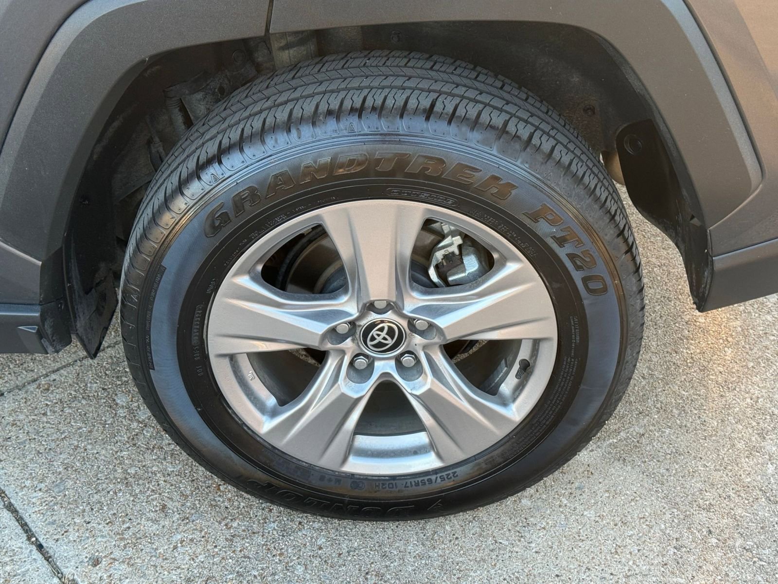 Thumbnail: 2025 Toyota RAV4 - 30