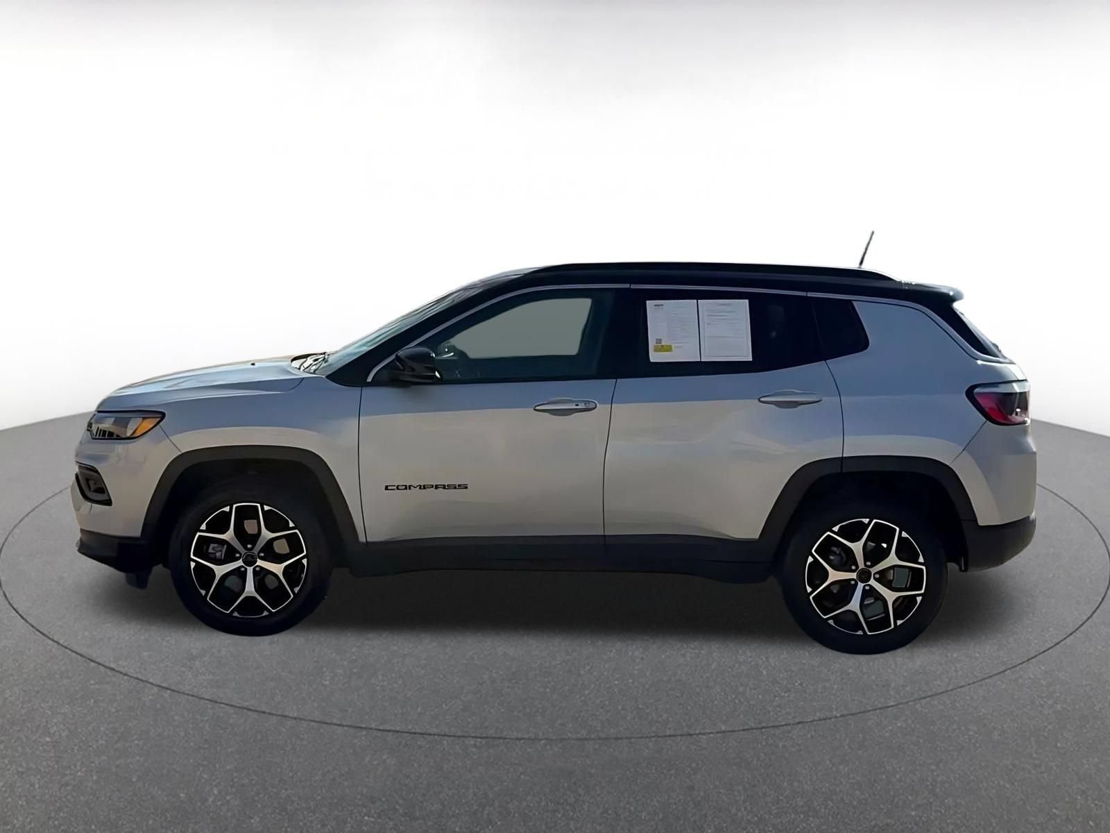 Thumbnail: 2025 Jeep Compass - 9