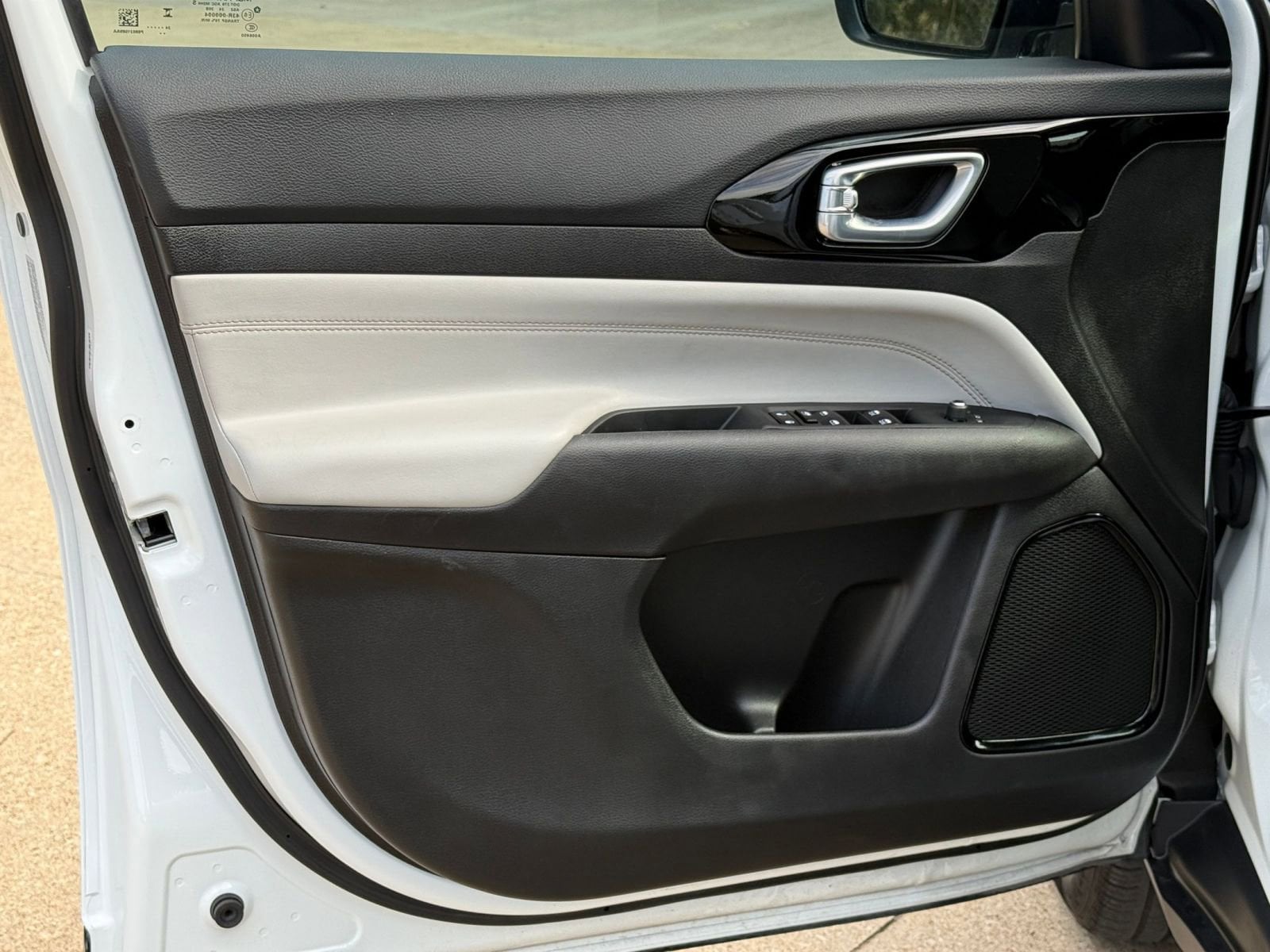 Thumbnail: 2025 Jeep Compass - 20