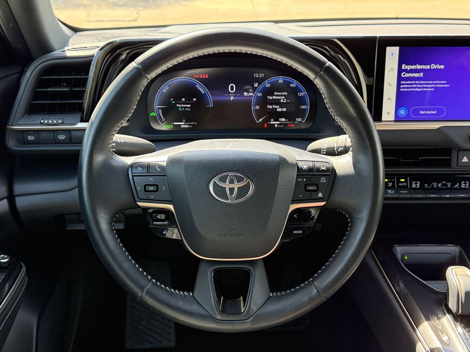 Thumbnail: 2025 Toyota Crown - 28