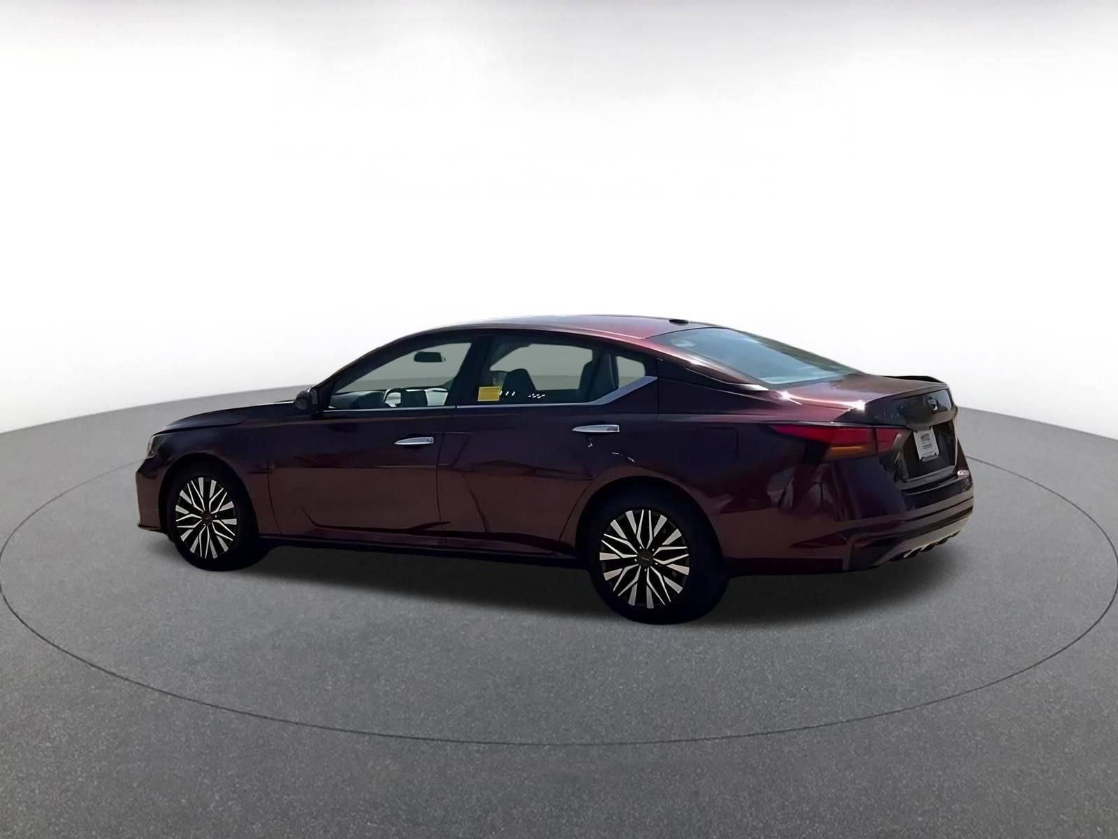 Thumbnail: 2025 Nissan Altima - 10