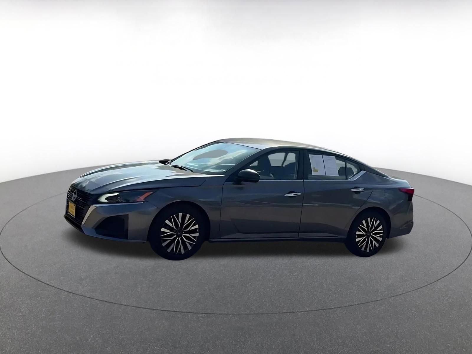 Thumbnail: 2025 Nissan Altima - 8