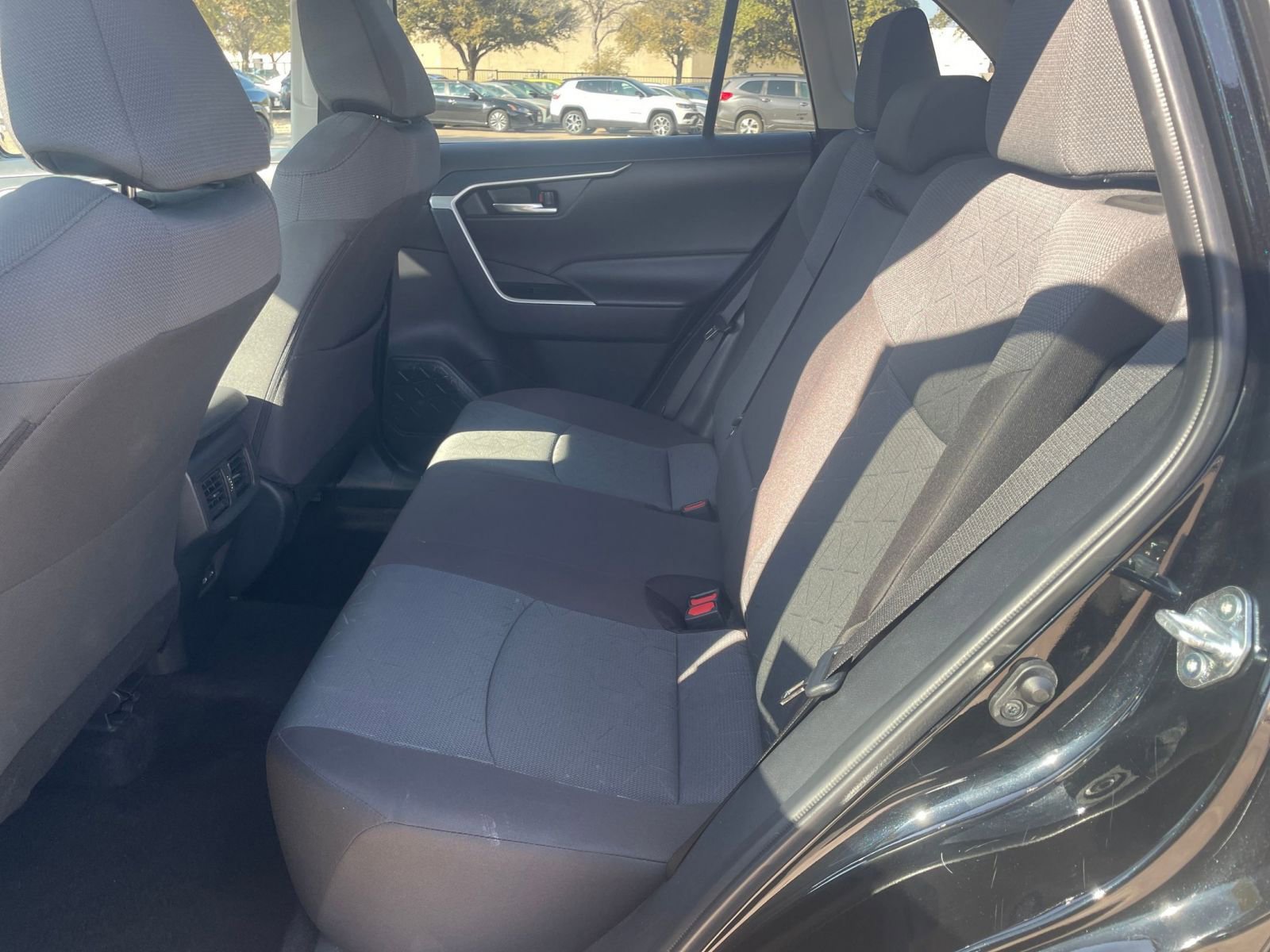 Thumbnail: 2025 Toyota RAV4 - 27