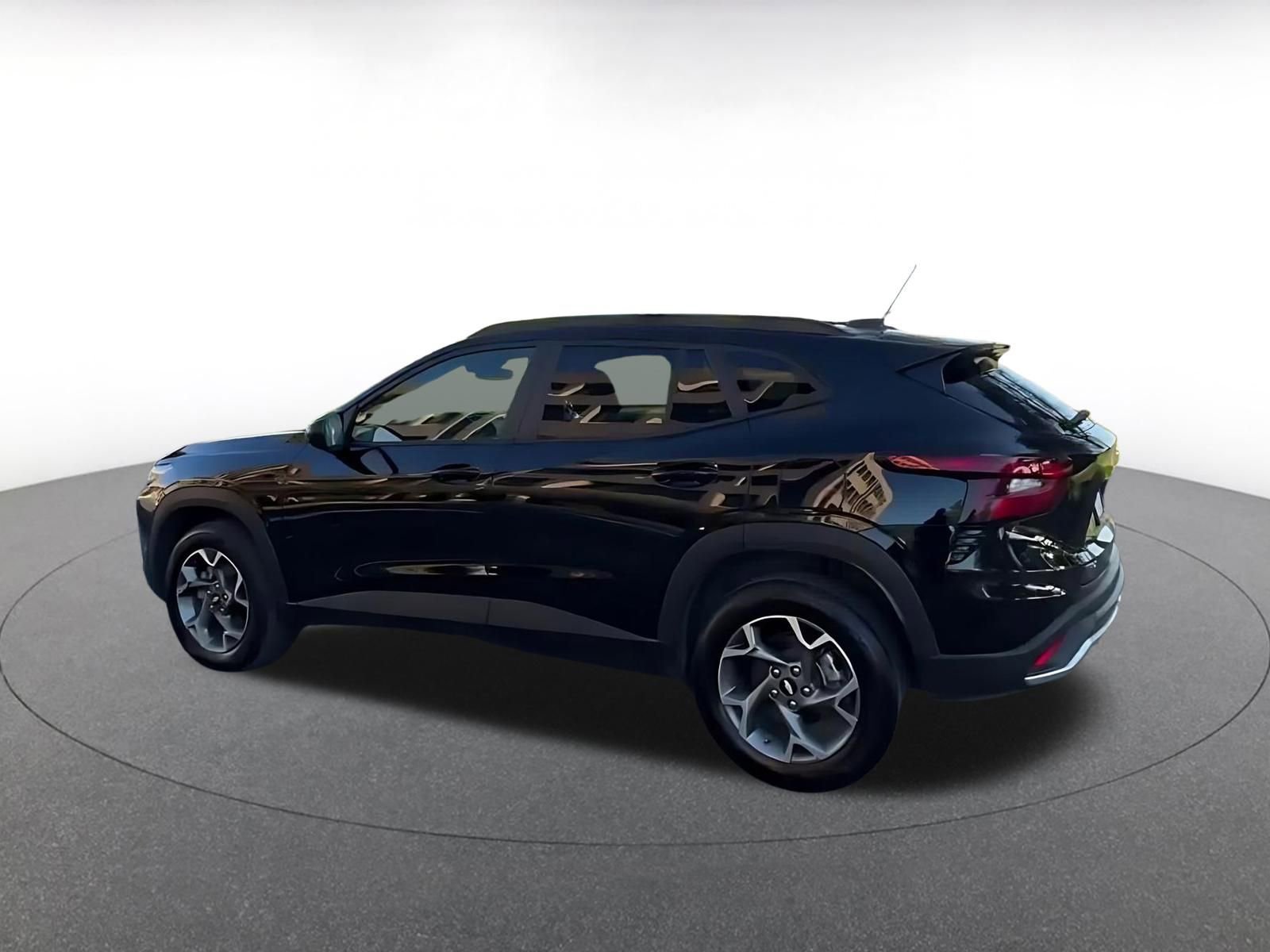 Thumbnail: 2025 Chevrolet Trax - 10