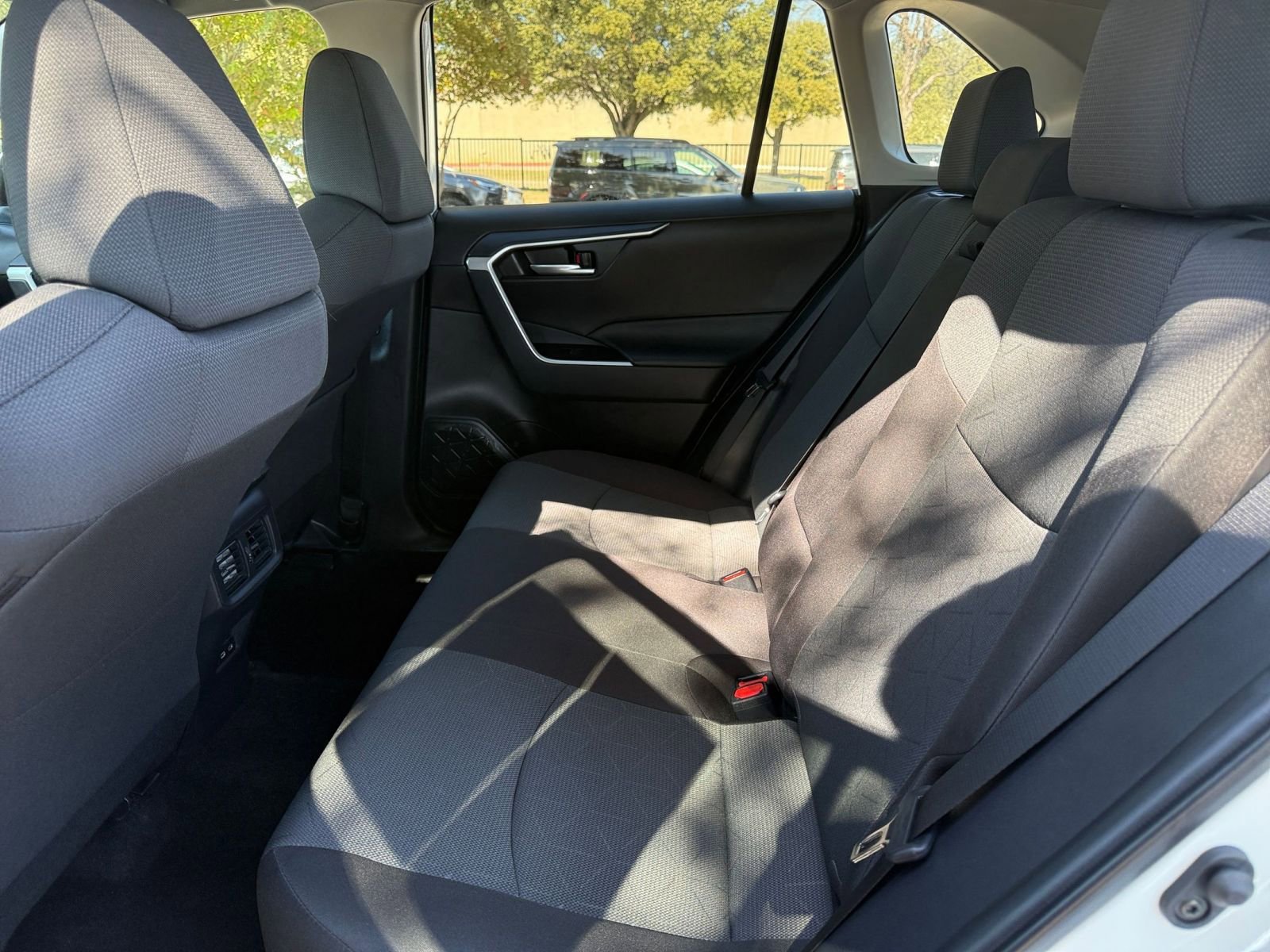 Thumbnail: 2025 Toyota RAV4 - 25