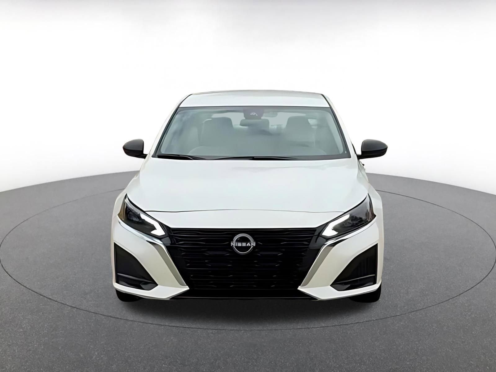 Thumbnail: 2025 Nissan Altima - 4