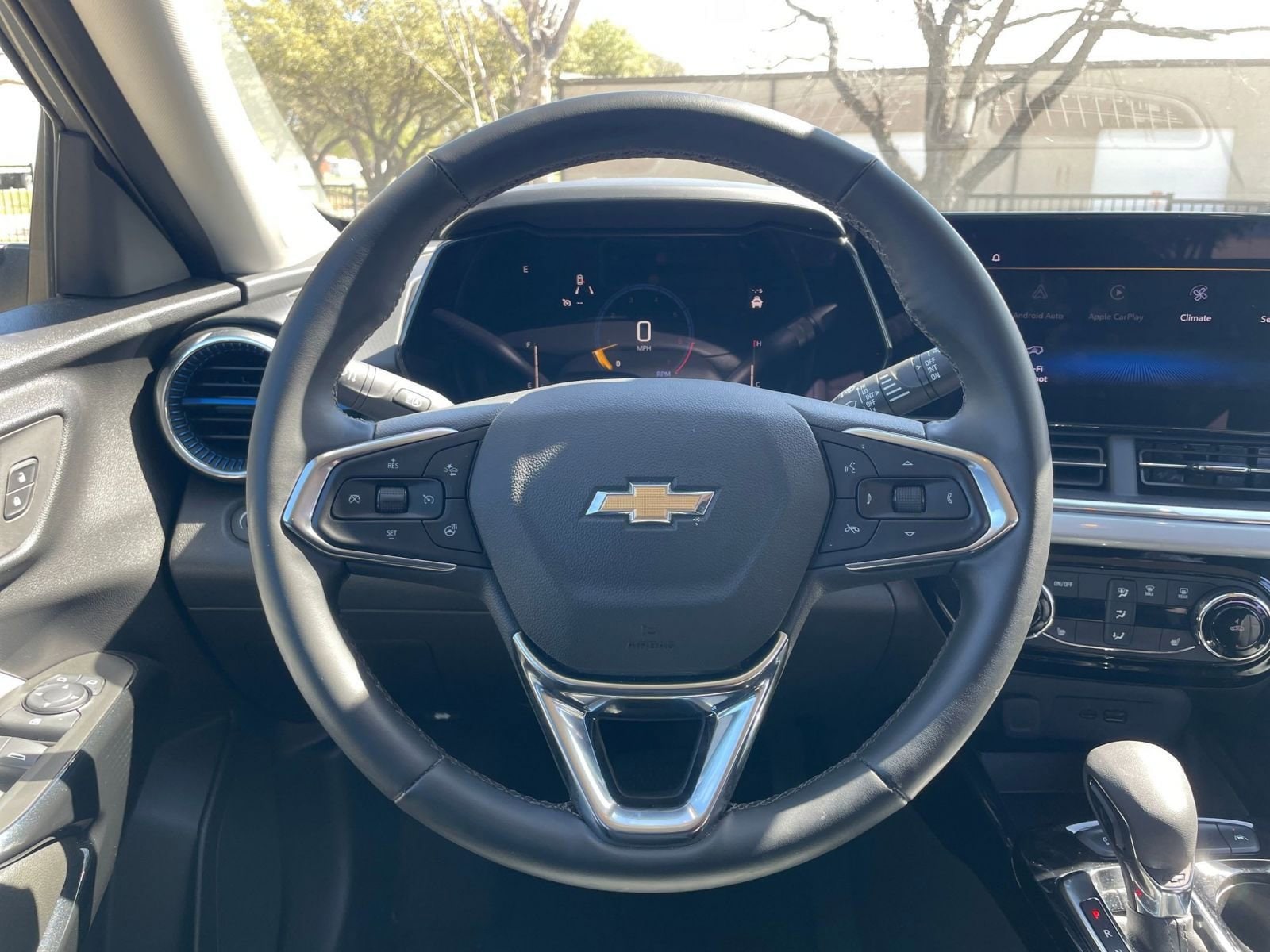 Thumbnail: 2025 Chevrolet Trax - 31