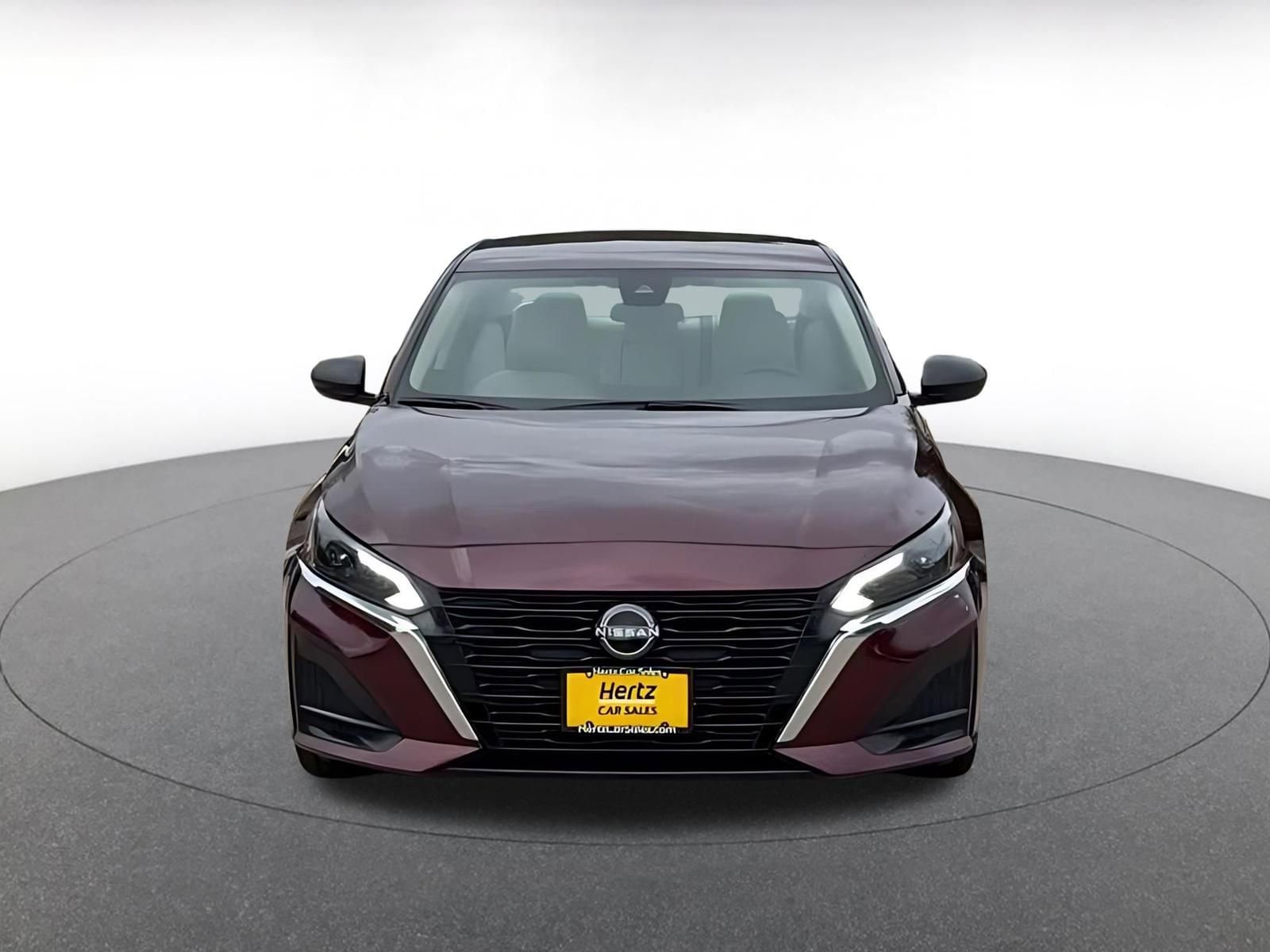 Thumbnail: 2025 Nissan Altima - 4