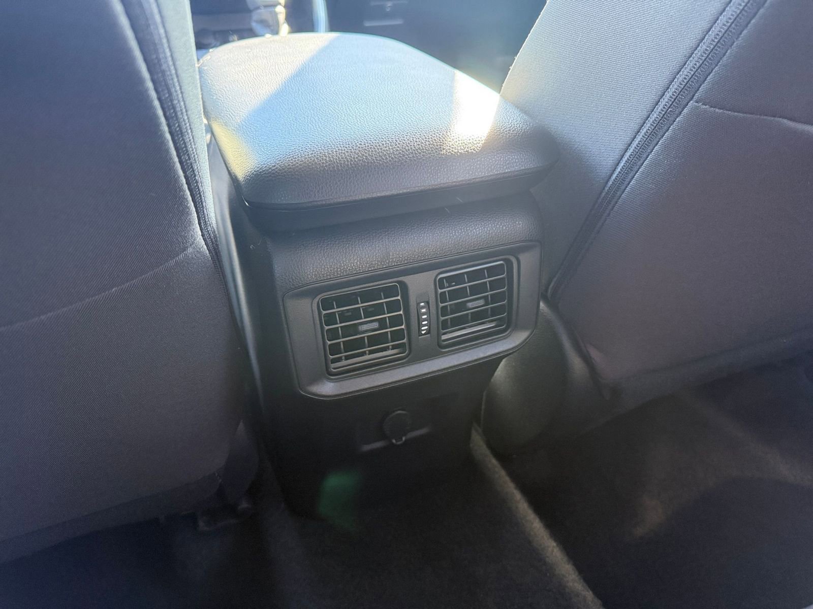 Thumbnail: 2025 Toyota RAV4 - 24