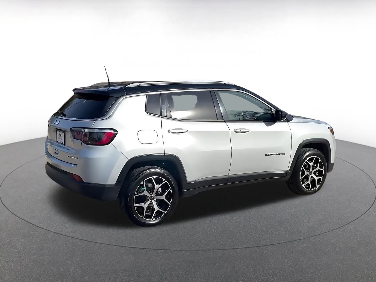 Thumbnail: 2025 Jeep Compass - 15