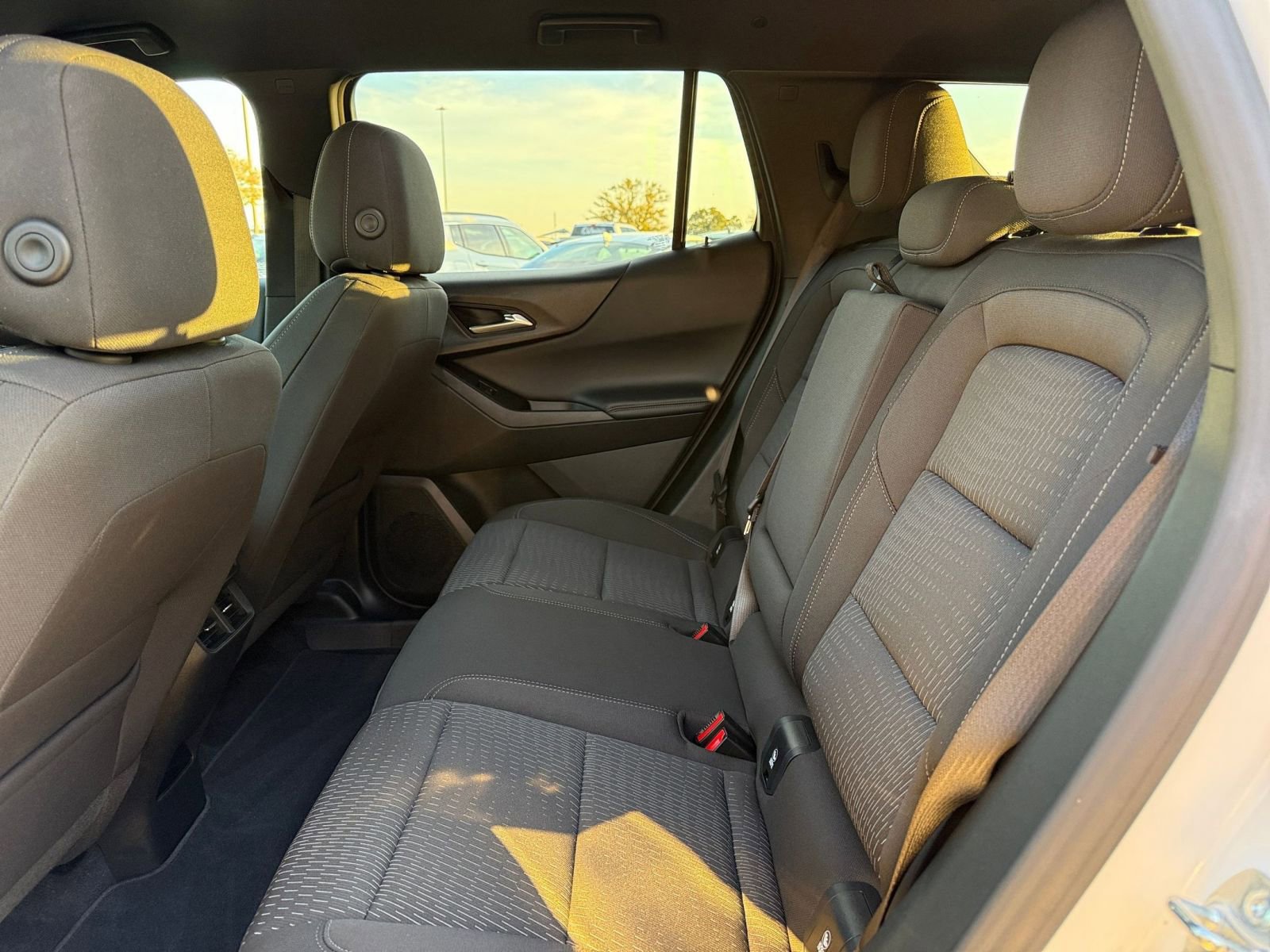 Thumbnail: 2025 Chevrolet Equinox - 25