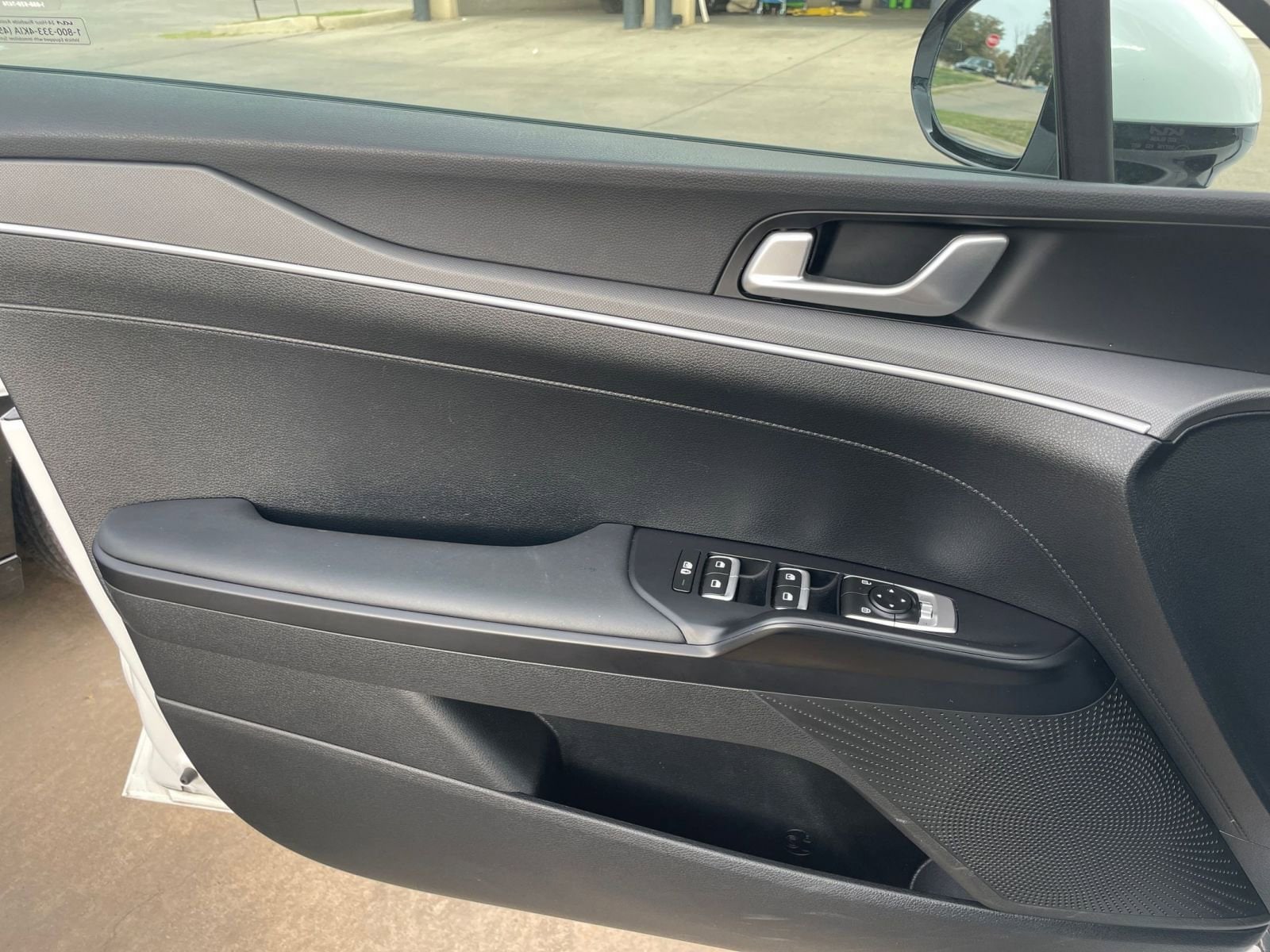 Thumbnail: 2025 Kia K5 - 18