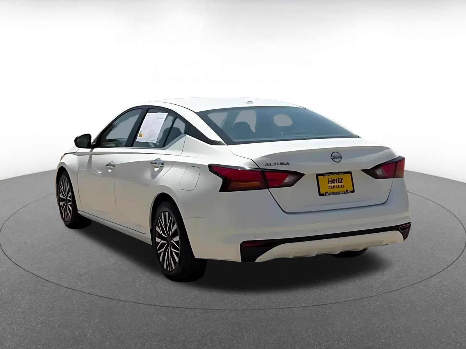 Thumbnail: 2025 Nissan Altima - 11