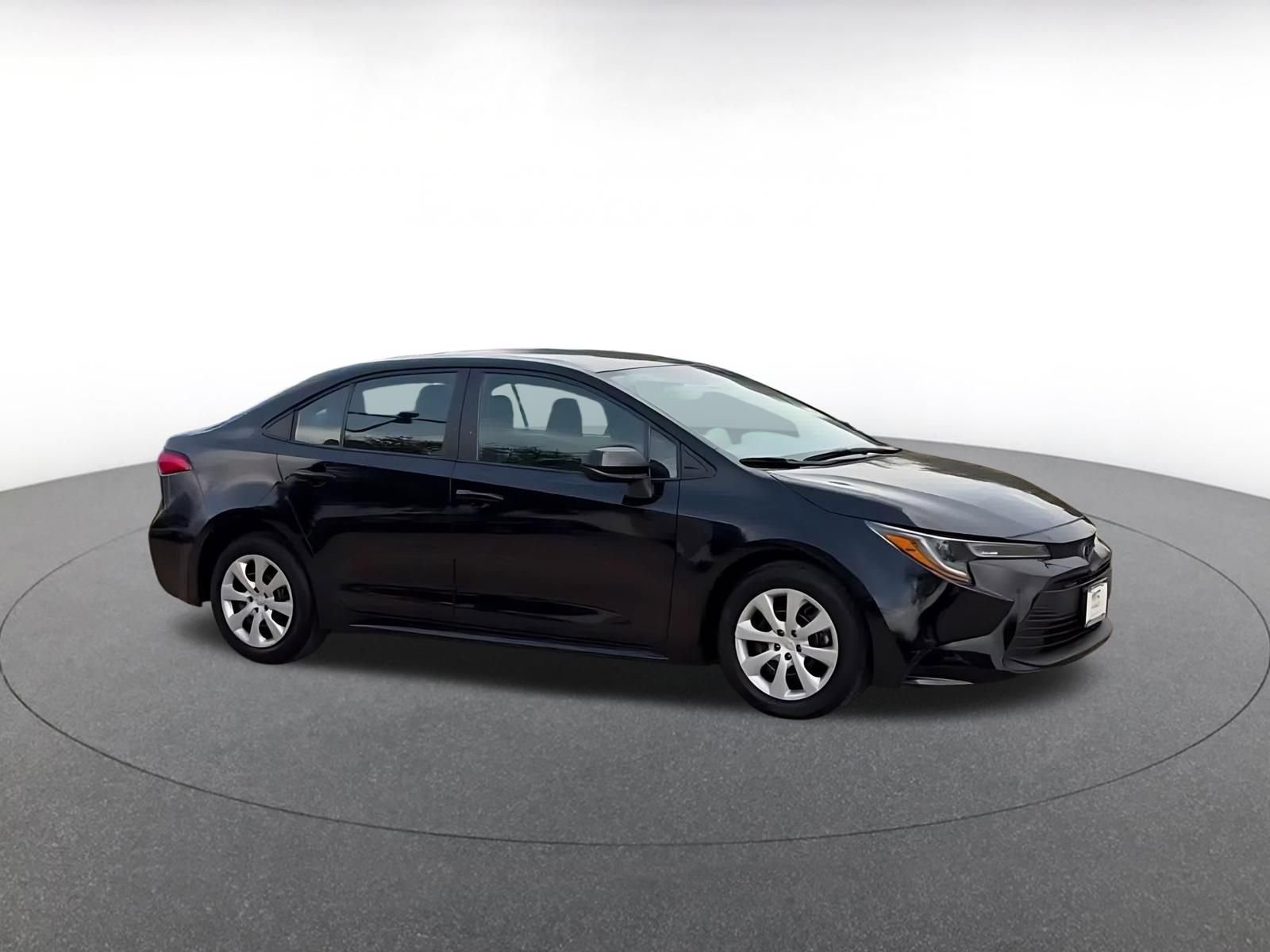 Thumbnail: 2025 Toyota Corolla - 2