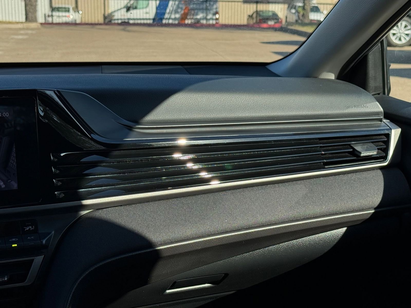 Thumbnail: 2025 Toyota Camry - 35