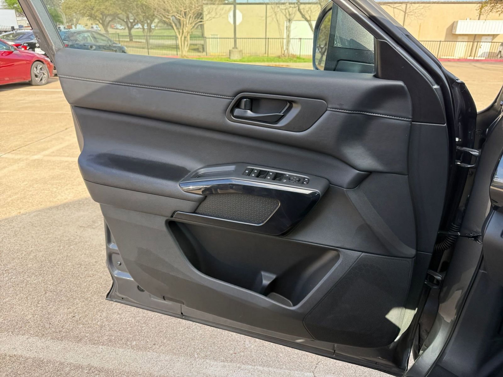 Thumbnail: 2025 Nissan Pathfinder - 18