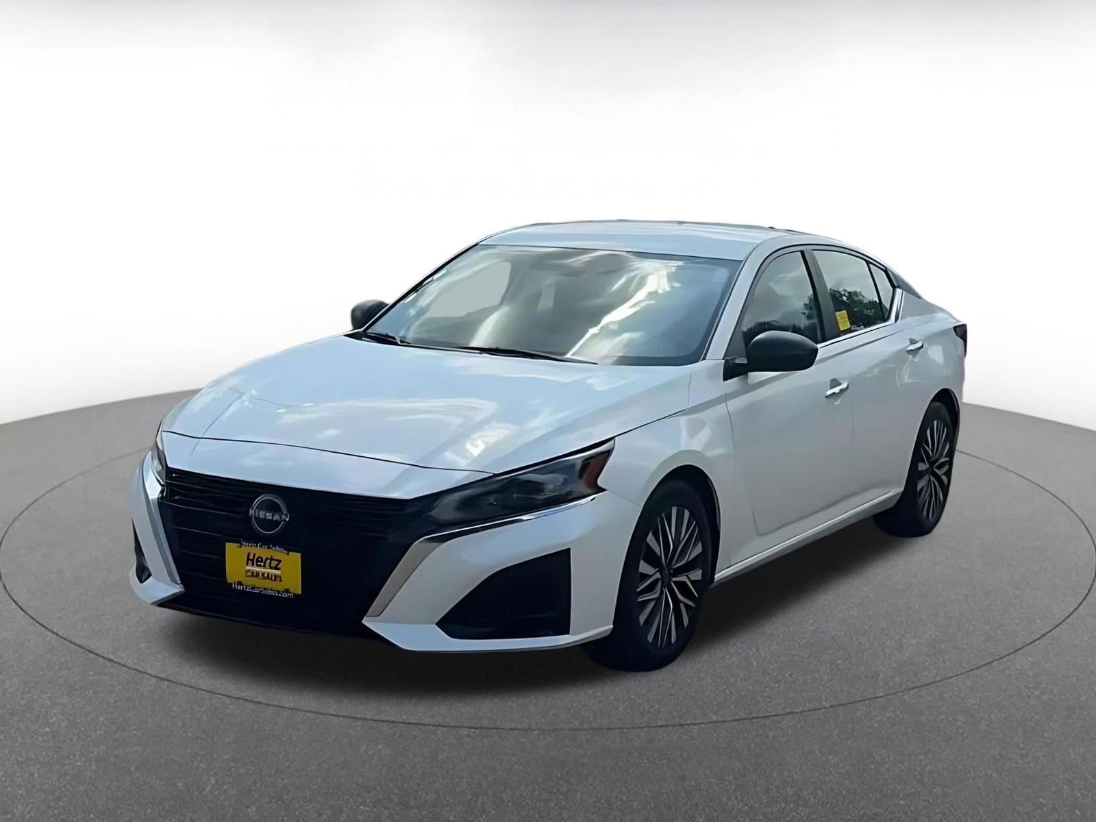 Thumbnail: 2025 Nissan Altima - 7
