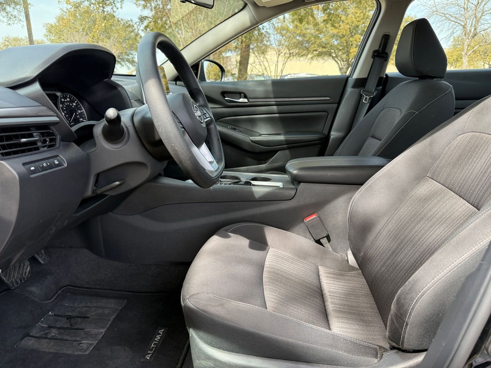 Thumbnail: 2025 Nissan Altima - 27