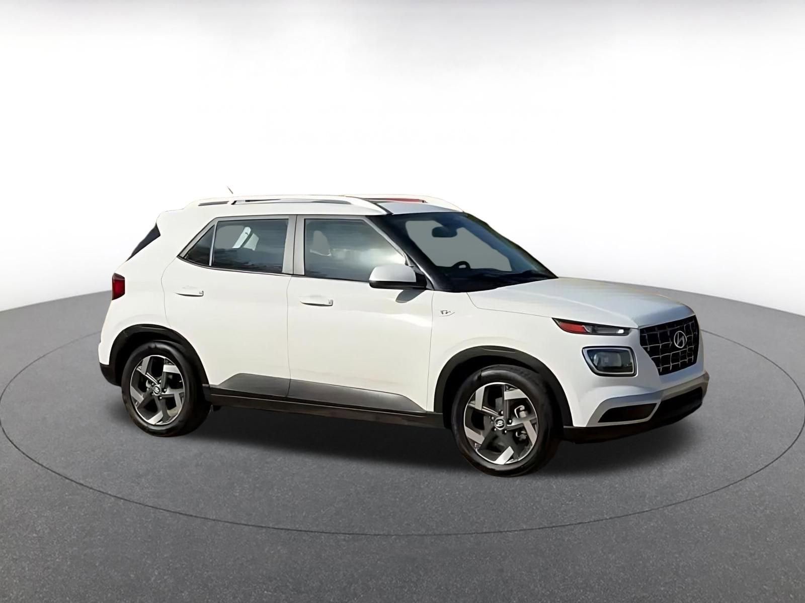 Thumbnail: 2023 Hyundai Venue - 2