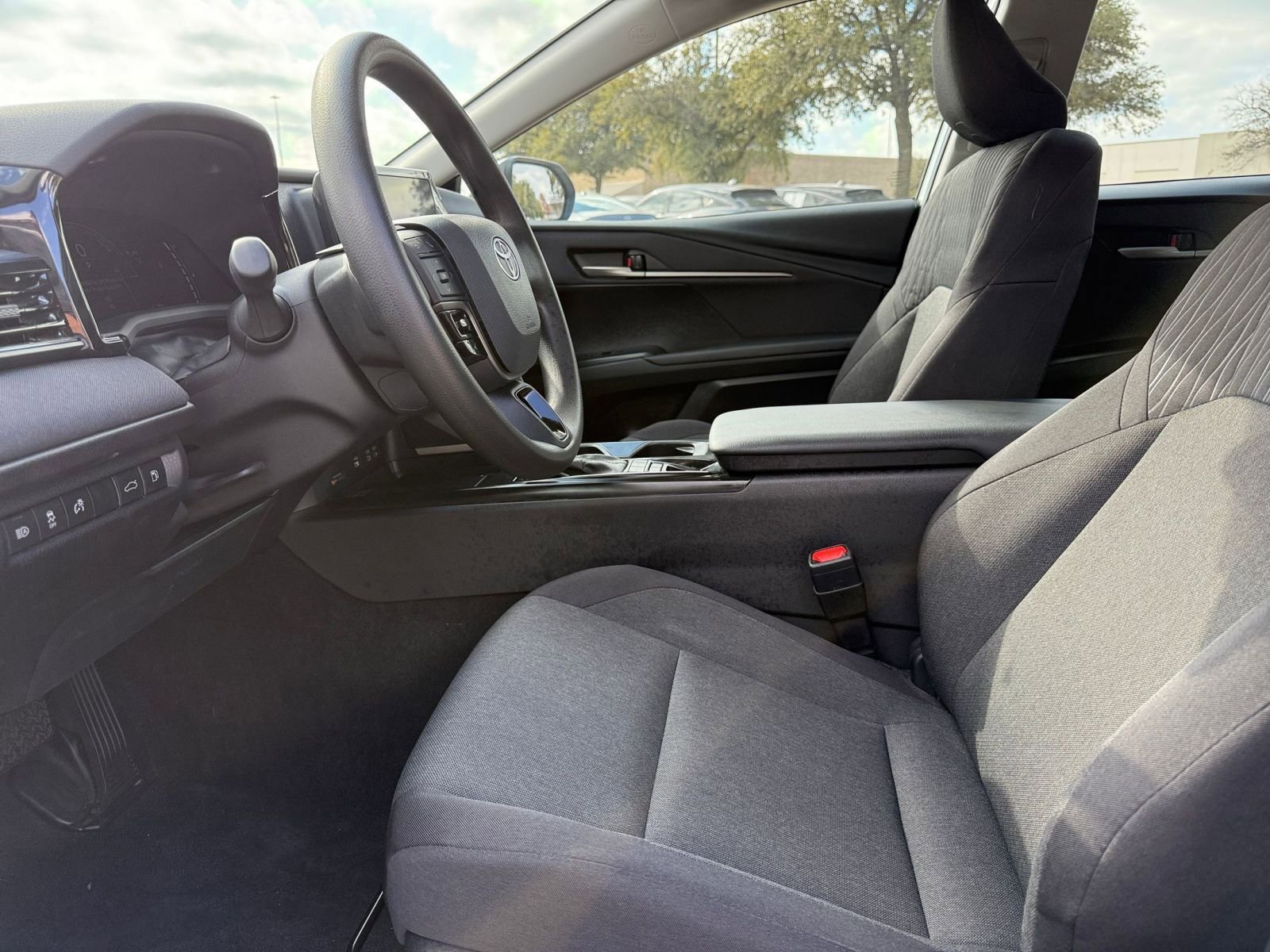 Thumbnail: 2025 Toyota Camry - 27