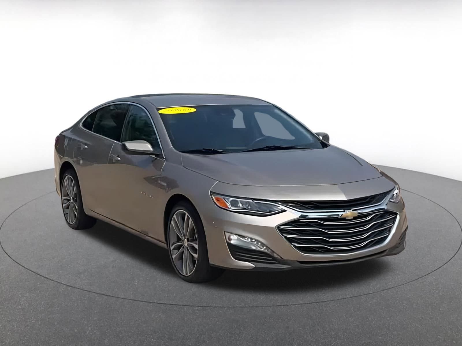 Thumbnail: 2024 Chevrolet Malibu - 3