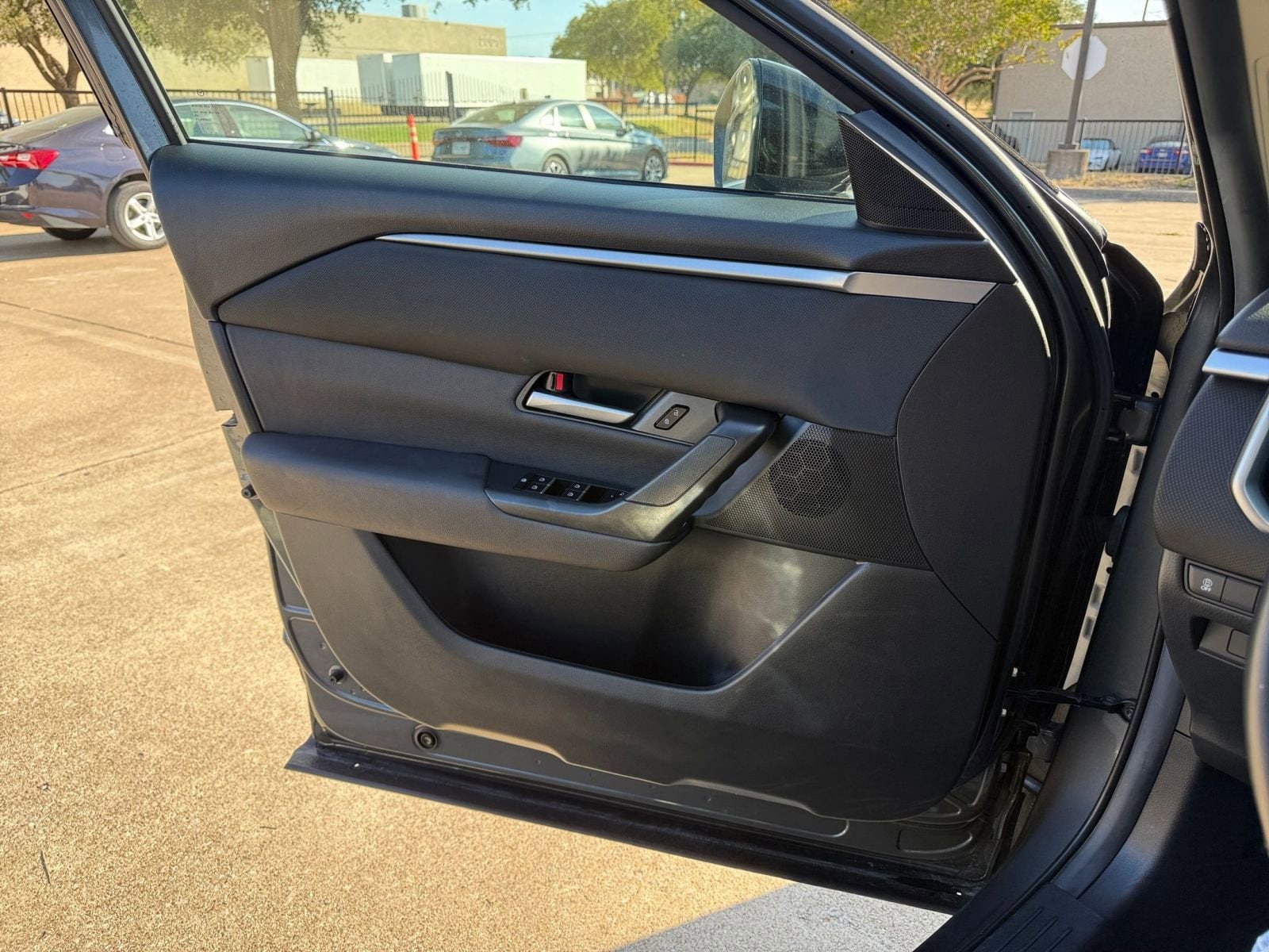 Thumbnail: 2025 Mazda CX-50 - 20