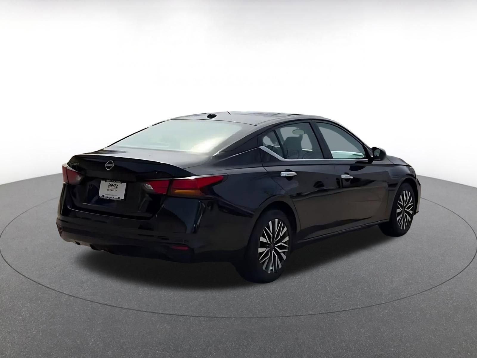 Thumbnail: 2025 Nissan Altima - 15