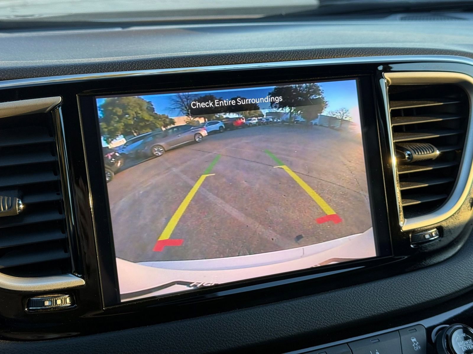 Thumbnail: 2025 Chrysler Pacifica - 18