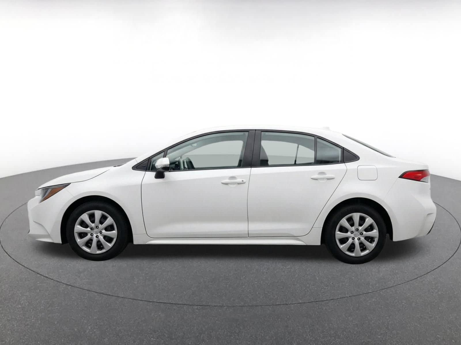 Thumbnail: 2025 Toyota Corolla - 4