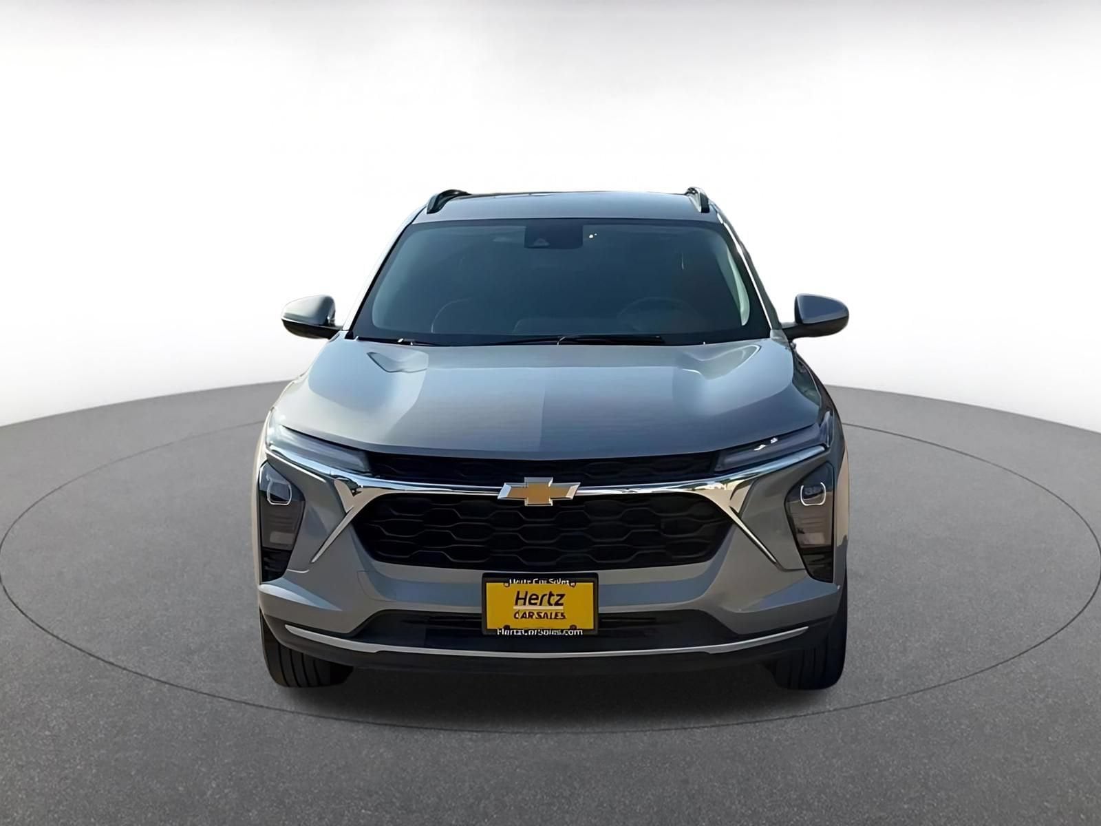 Thumbnail: 2025 Chevrolet Trax - 4