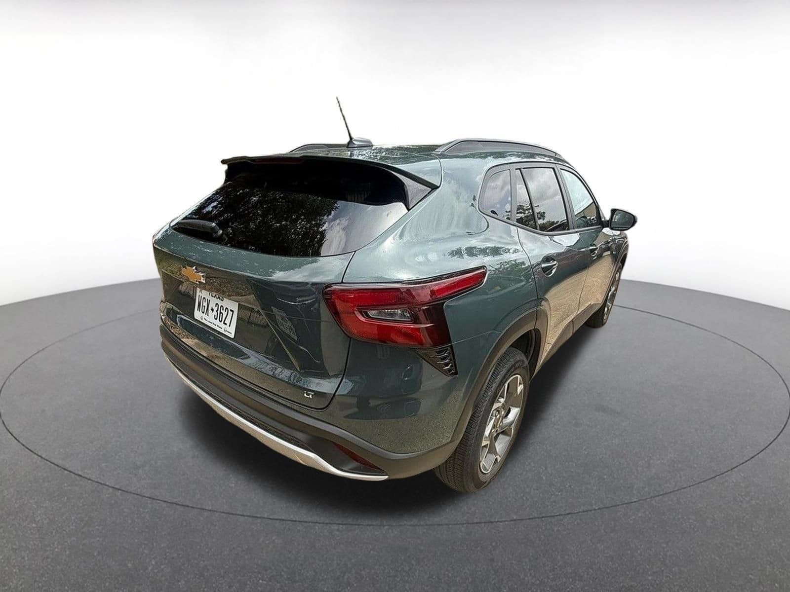 Thumbnail: 2025 Chevrolet Trax - 5