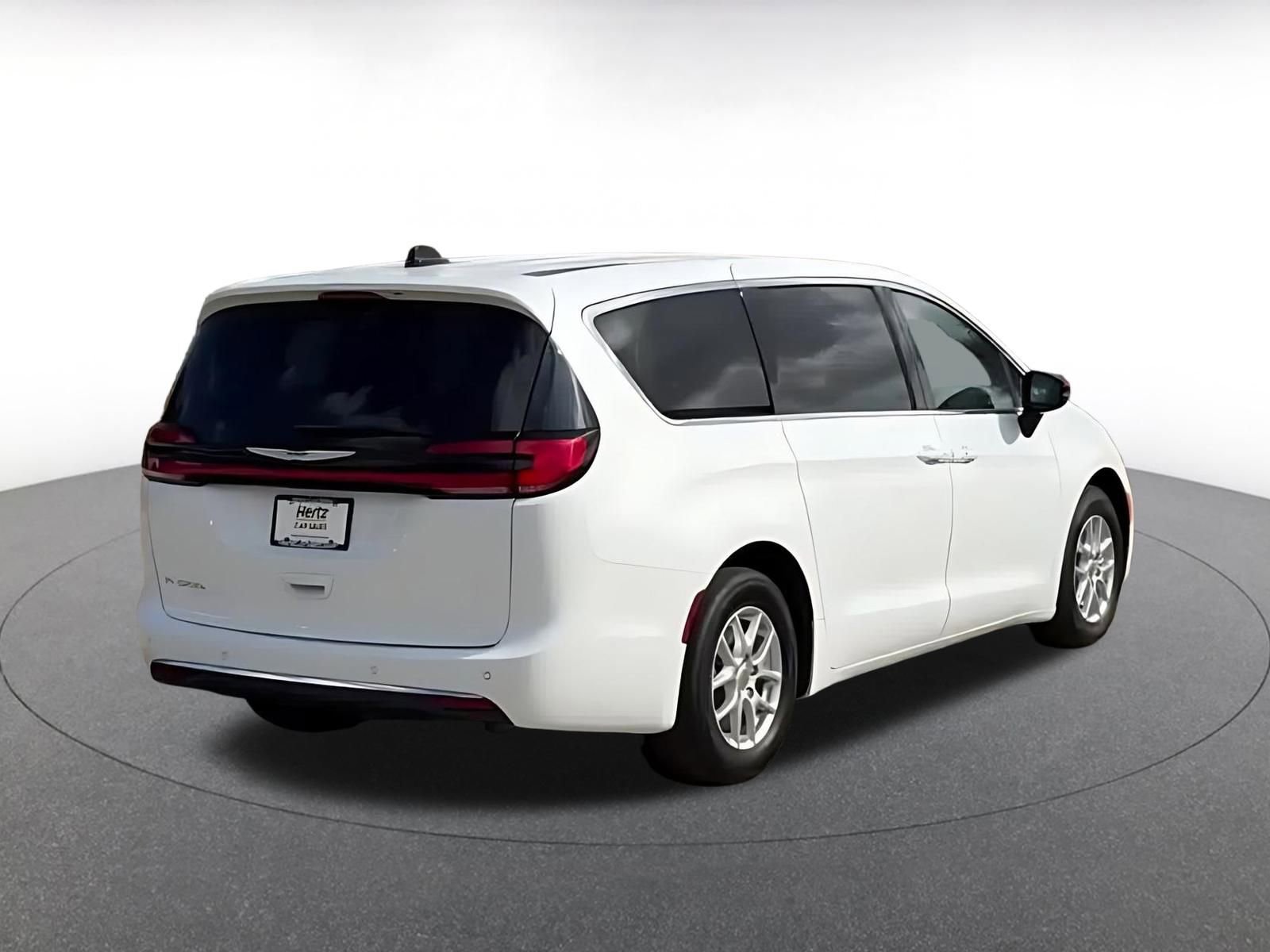 Thumbnail: 2025 Chrysler Pacifica - 14