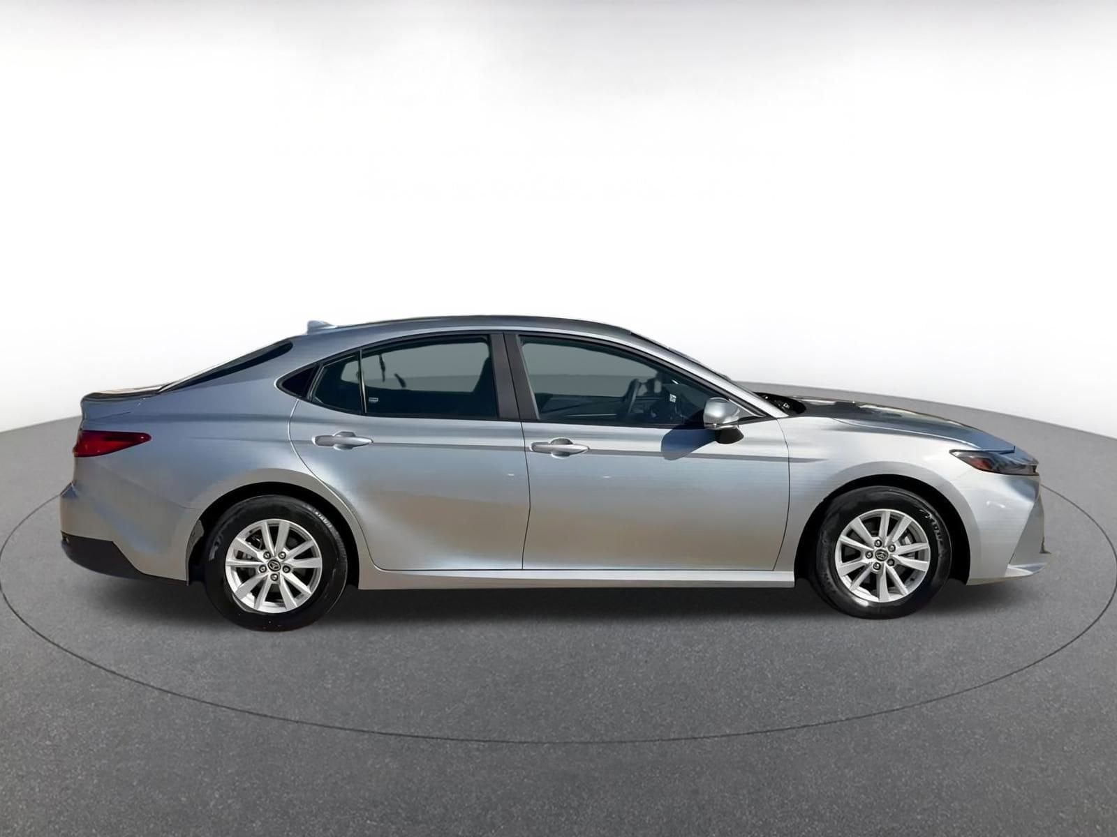 Thumbnail: 2025 Toyota Camry - 16