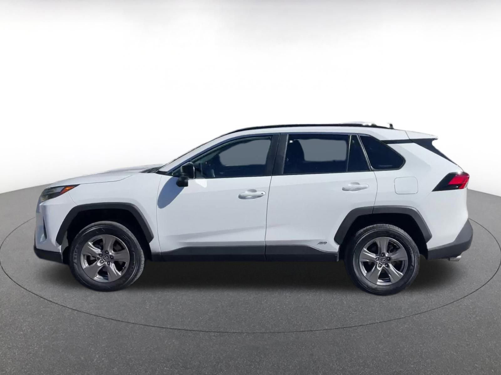 Thumbnail: 2025 Toyota RAV4 - 9