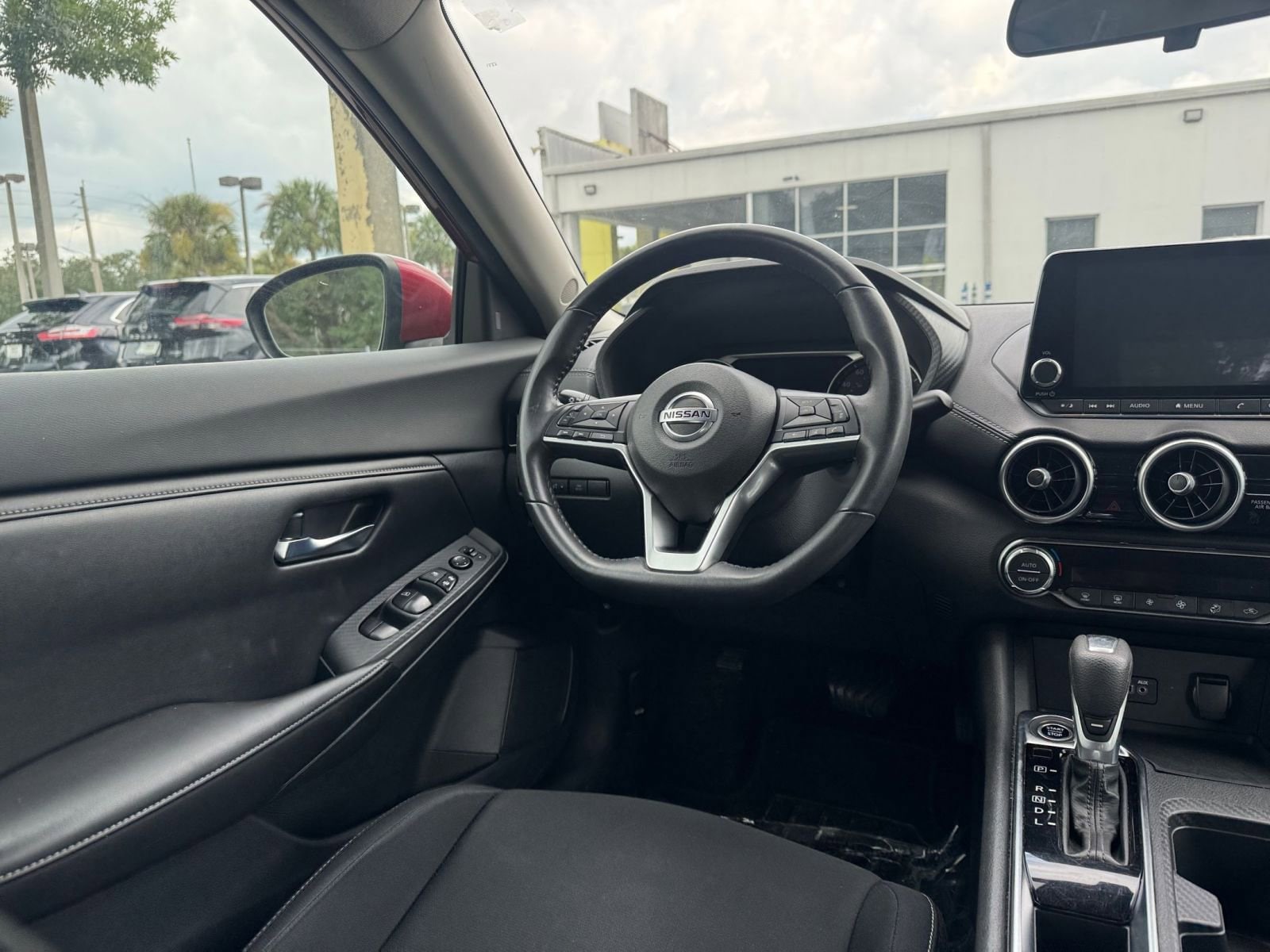 Thumbnail: 2021 Nissan Sentra - 32
