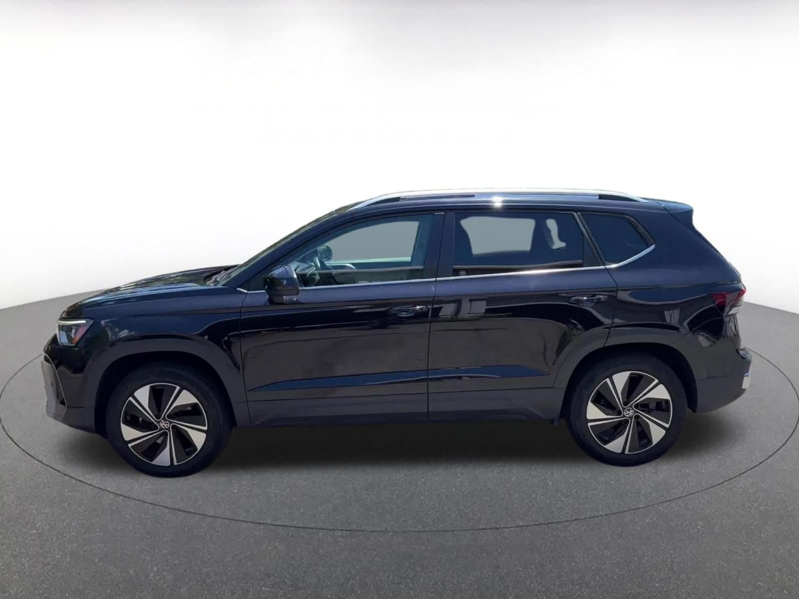 Thumbnail: 2025 Volkswagen Taos - 9