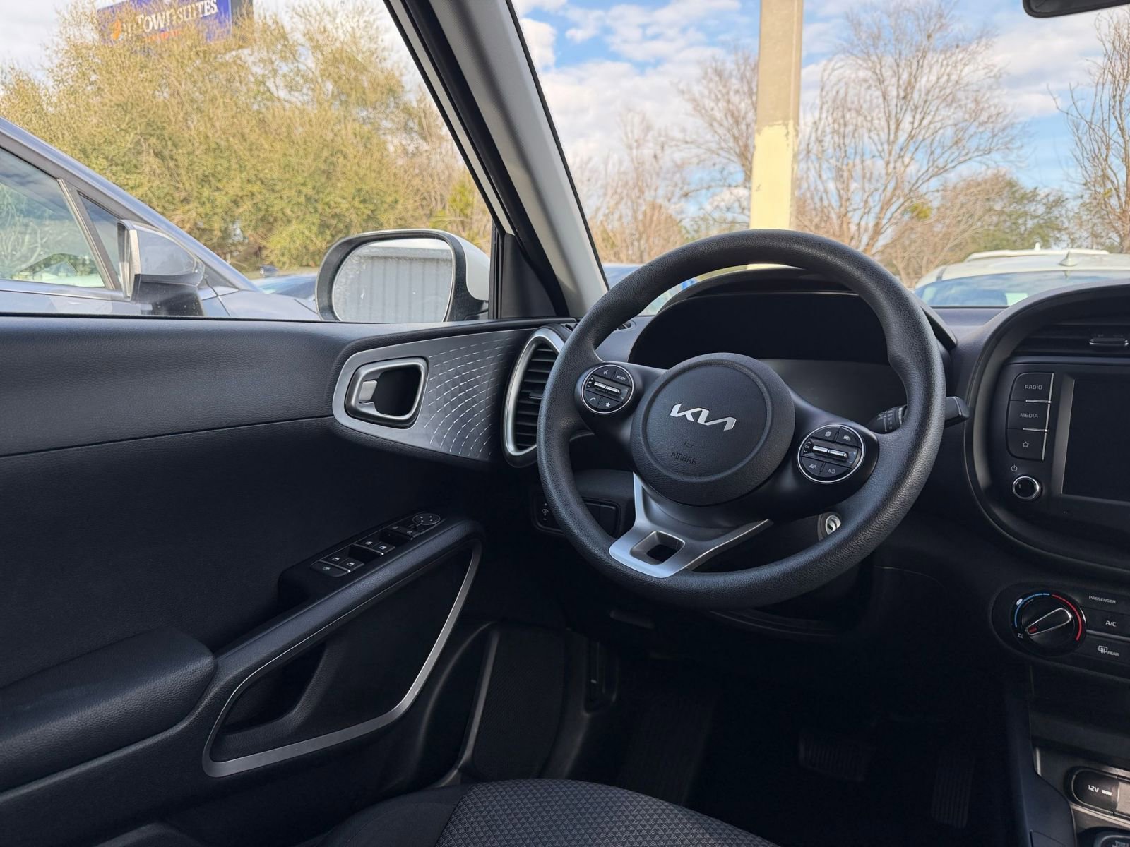 Thumbnail: 2025 Kia Soul - 32