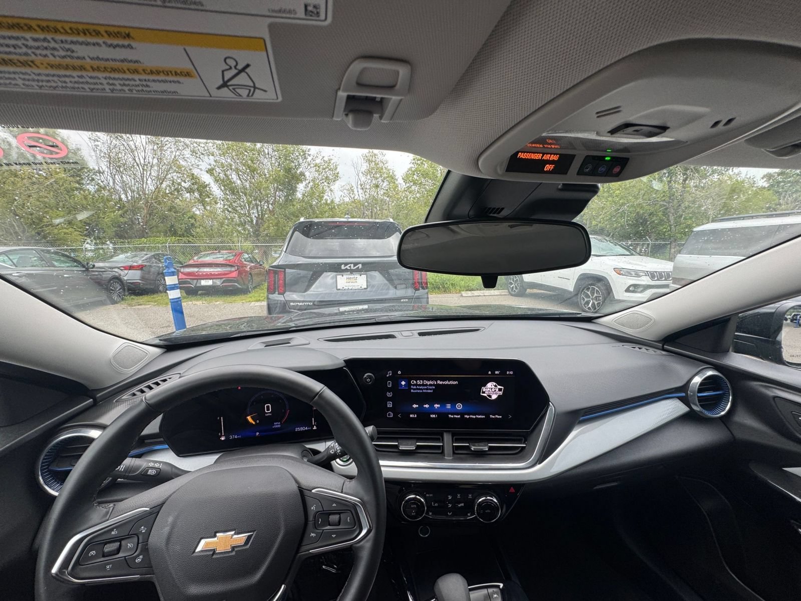Thumbnail: 2025 Chevrolet Trax - 32